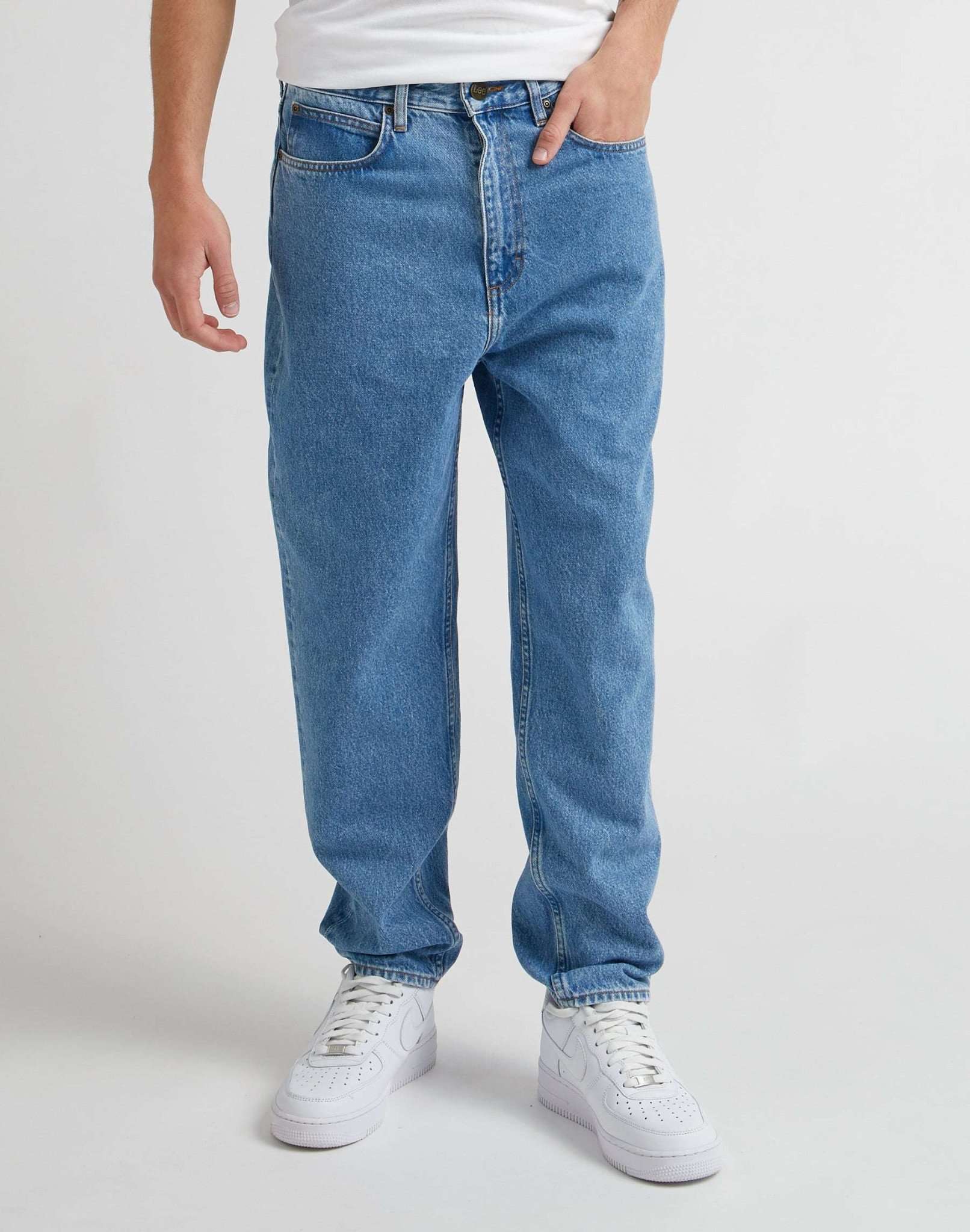 Easton in jeans Stone Free Lee   