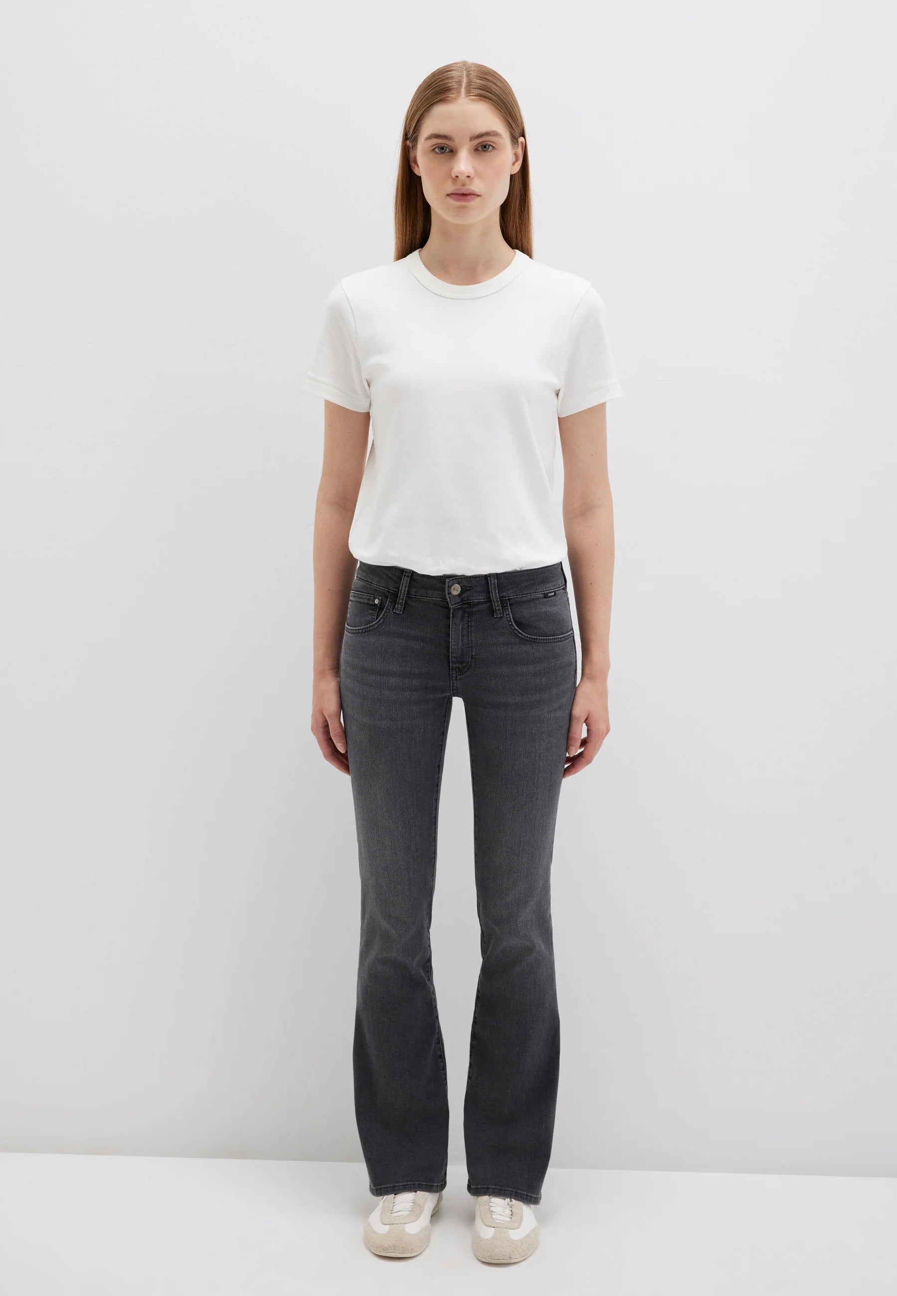 Bella Mid-Rise in Lt Smoke Str Jeans Mavi