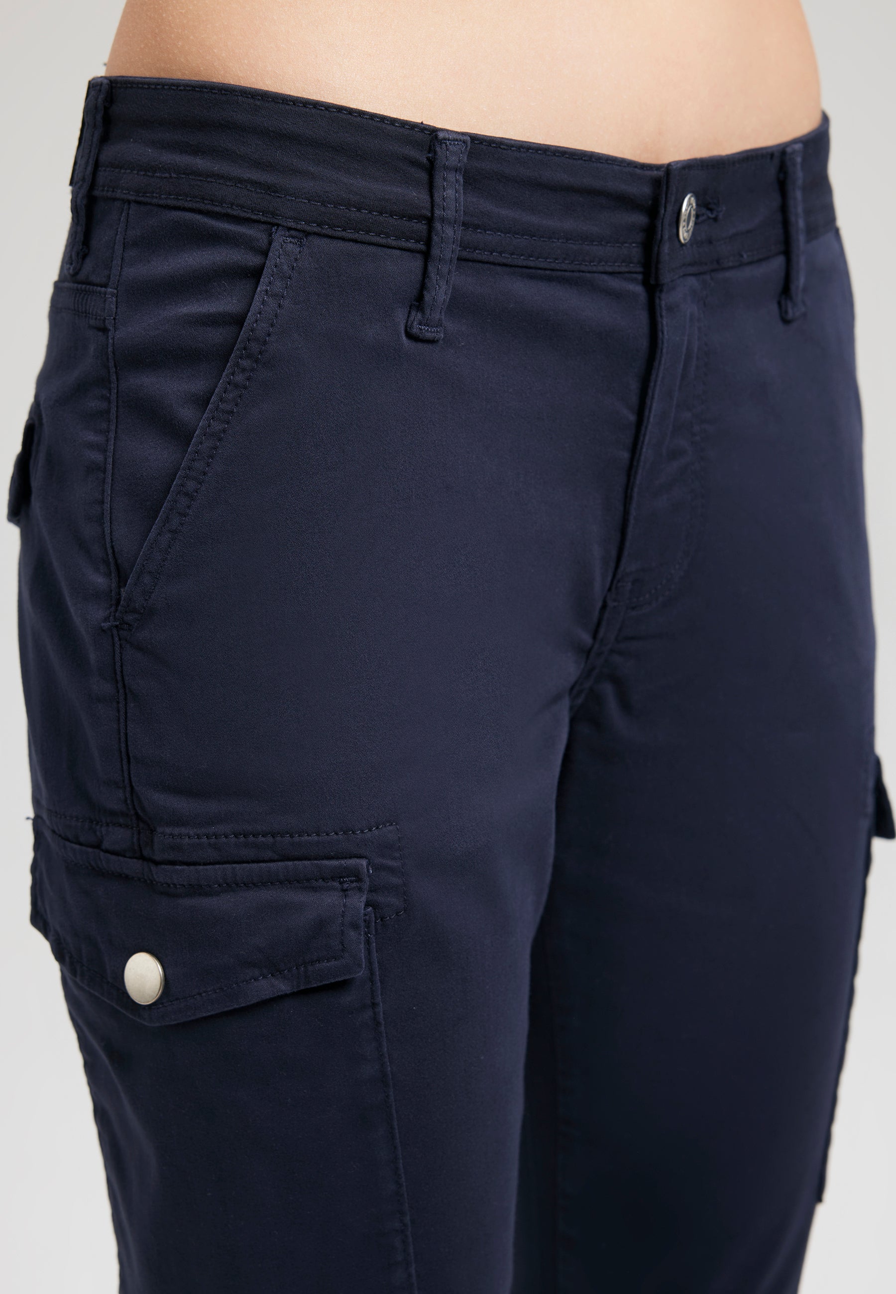 Luzi in Blazer Navy Pantaloni di senape Mavi   