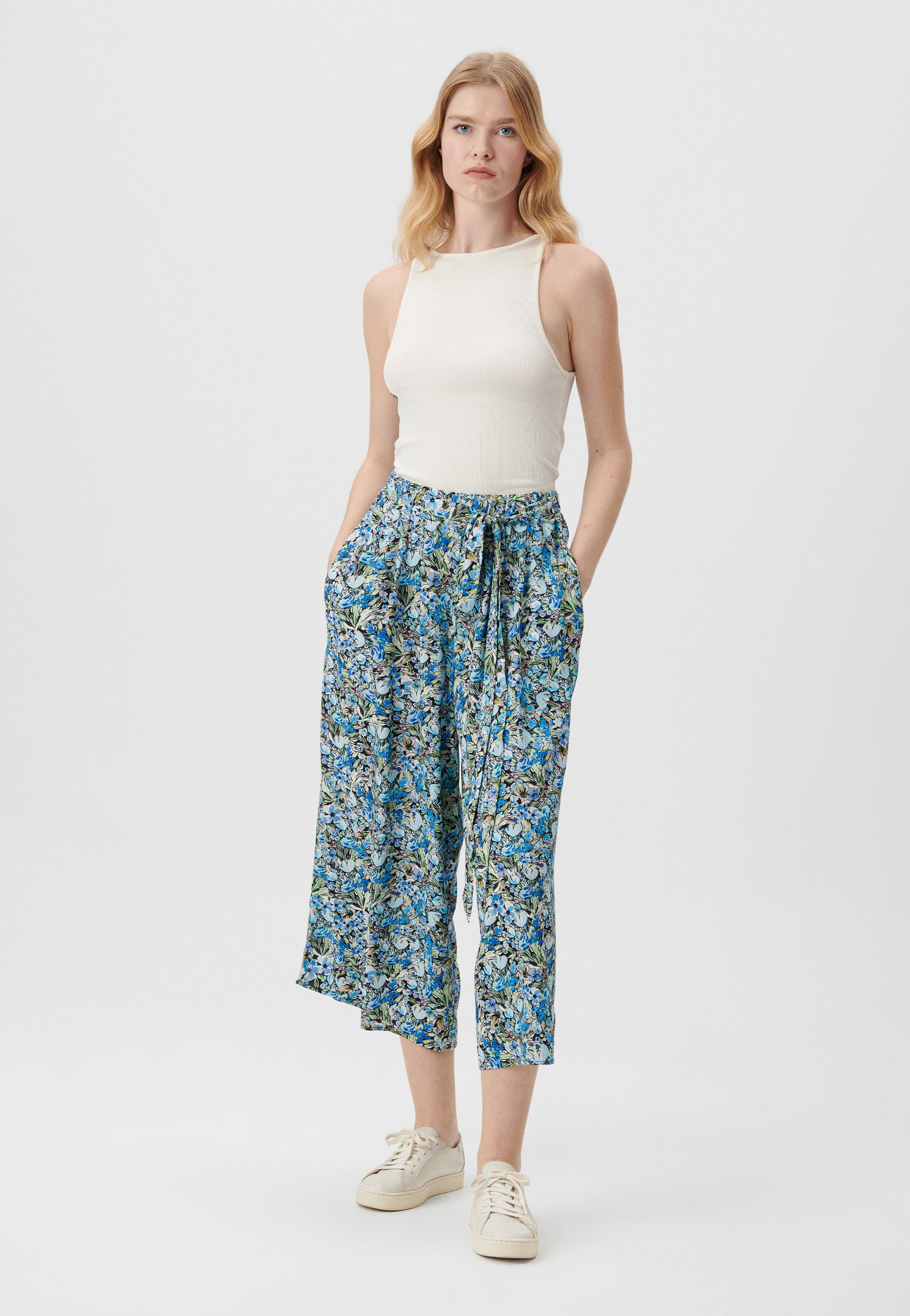 Pantaloni in tessuto con stampa giardino blu Pantaloni Mavi   