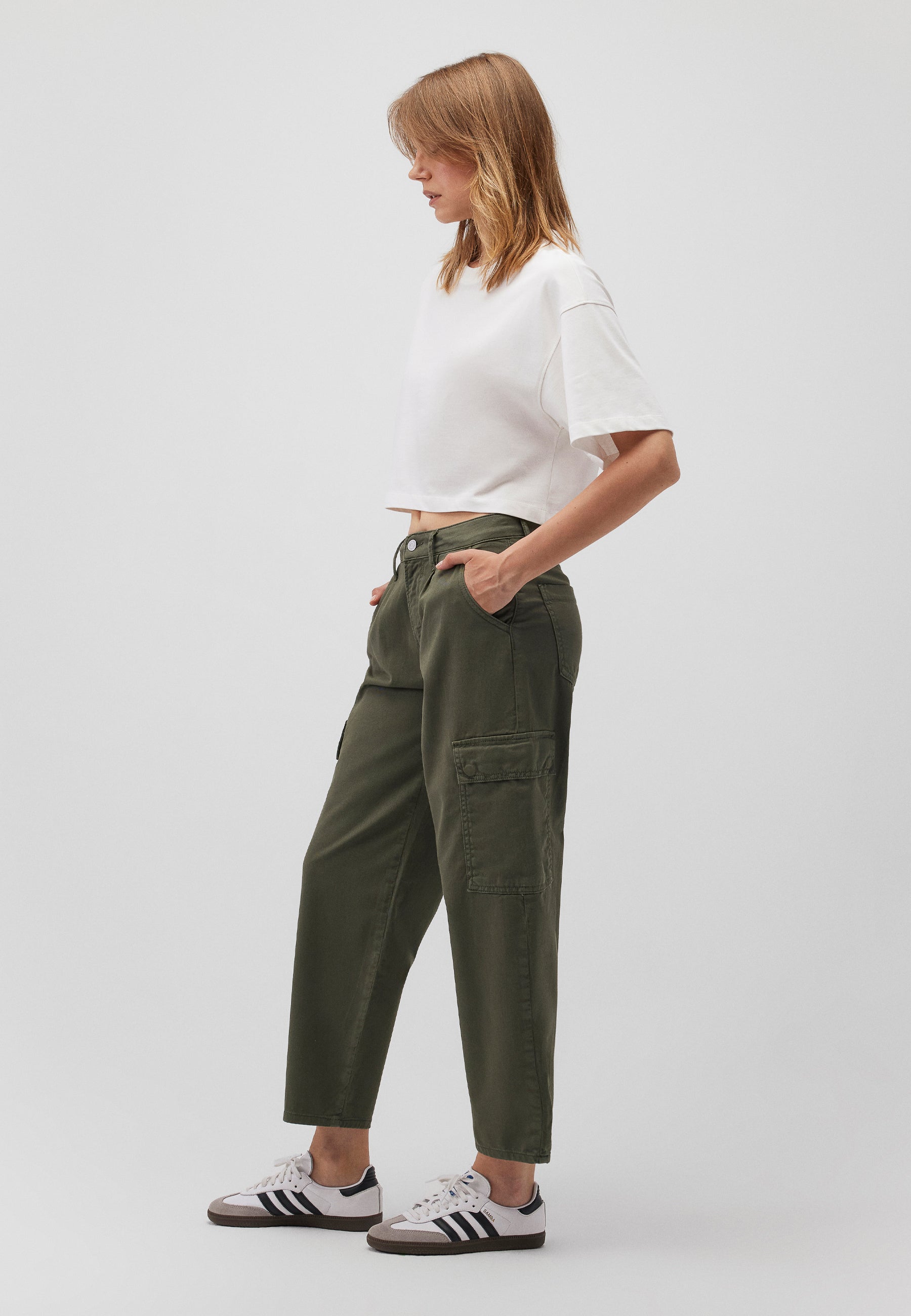 Jacy in pantaloni in twill di scarabeo Mavi   