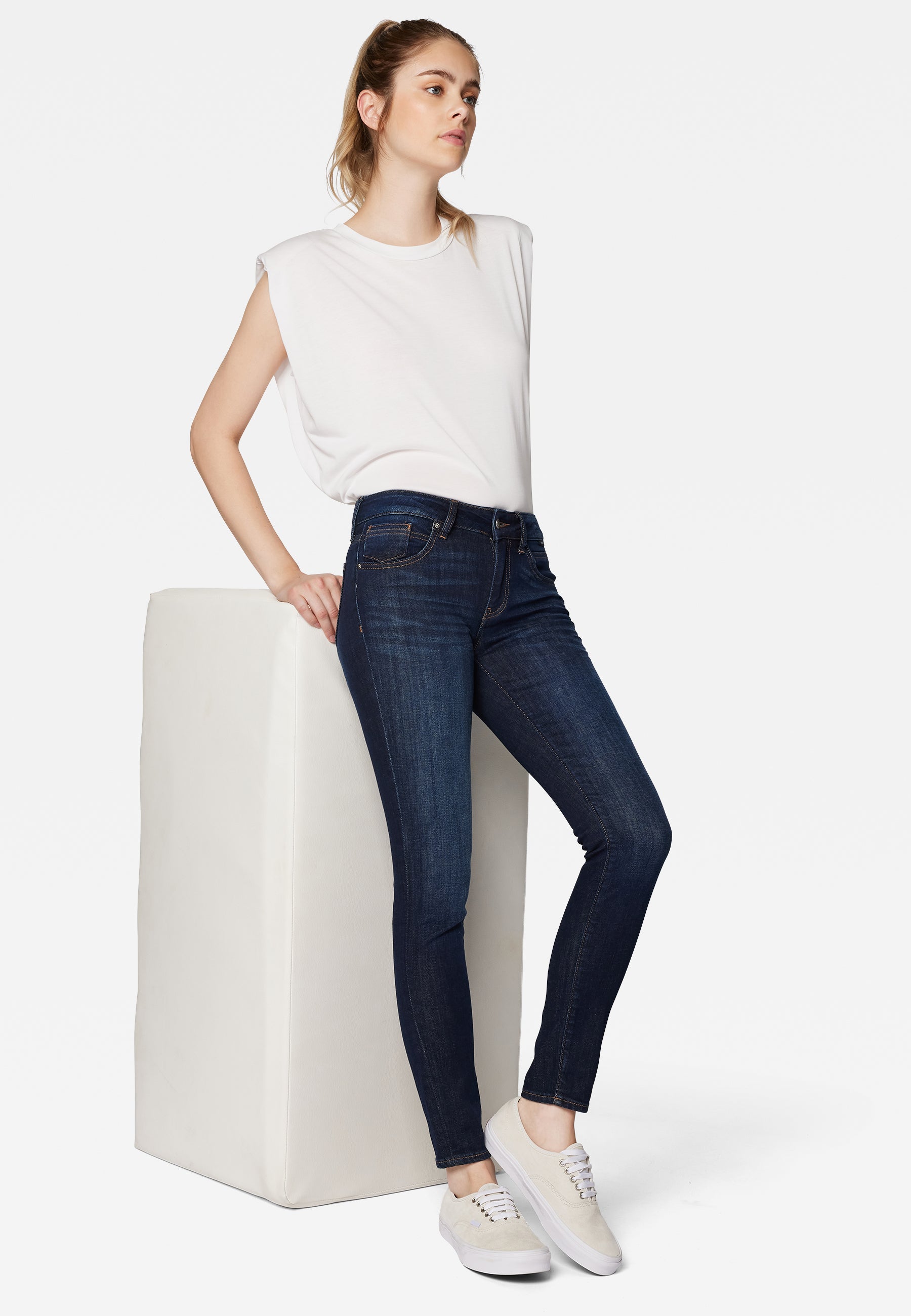 Adriana in jeans Rinse Str Mavi   