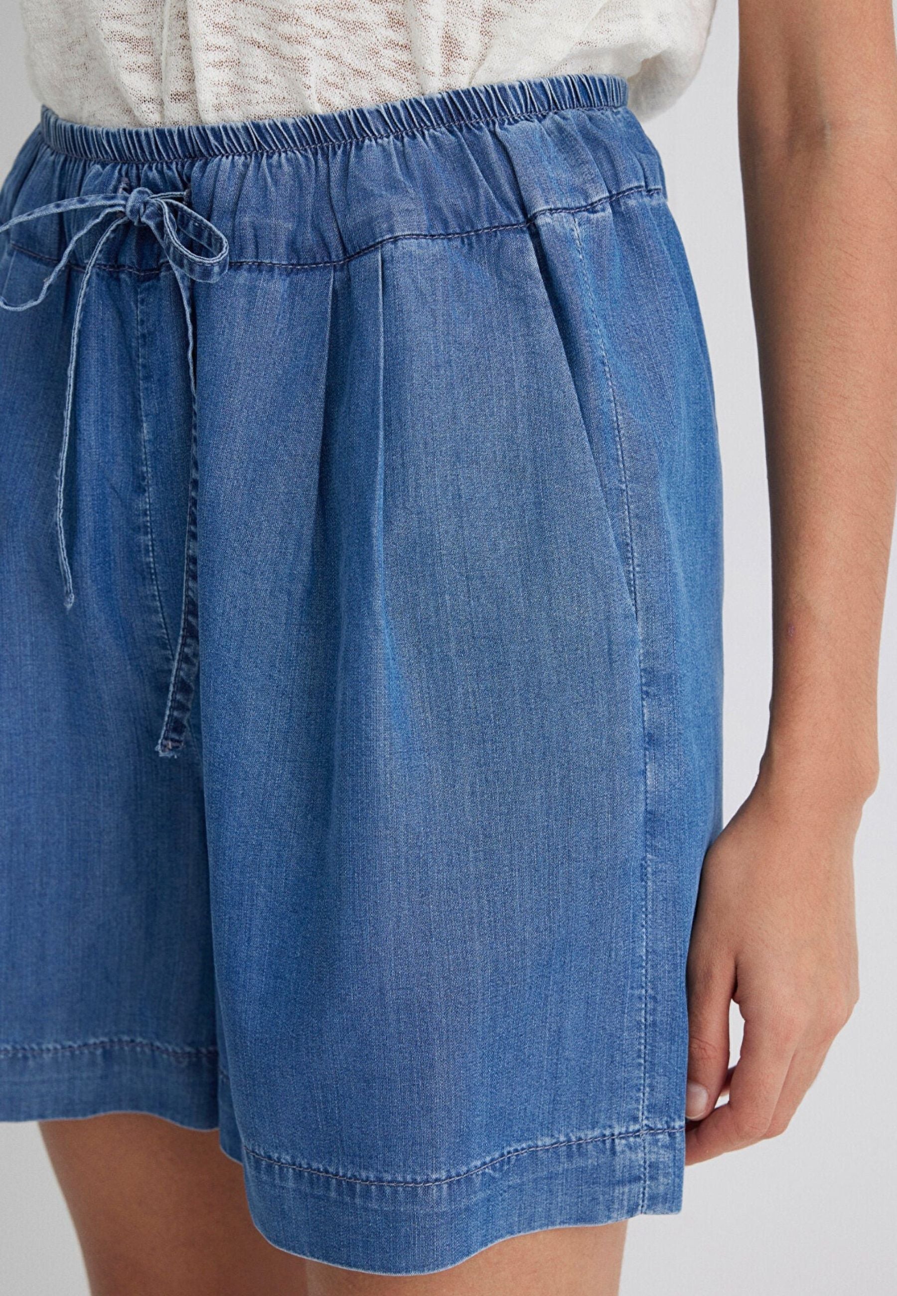 Penny in blu medio oro