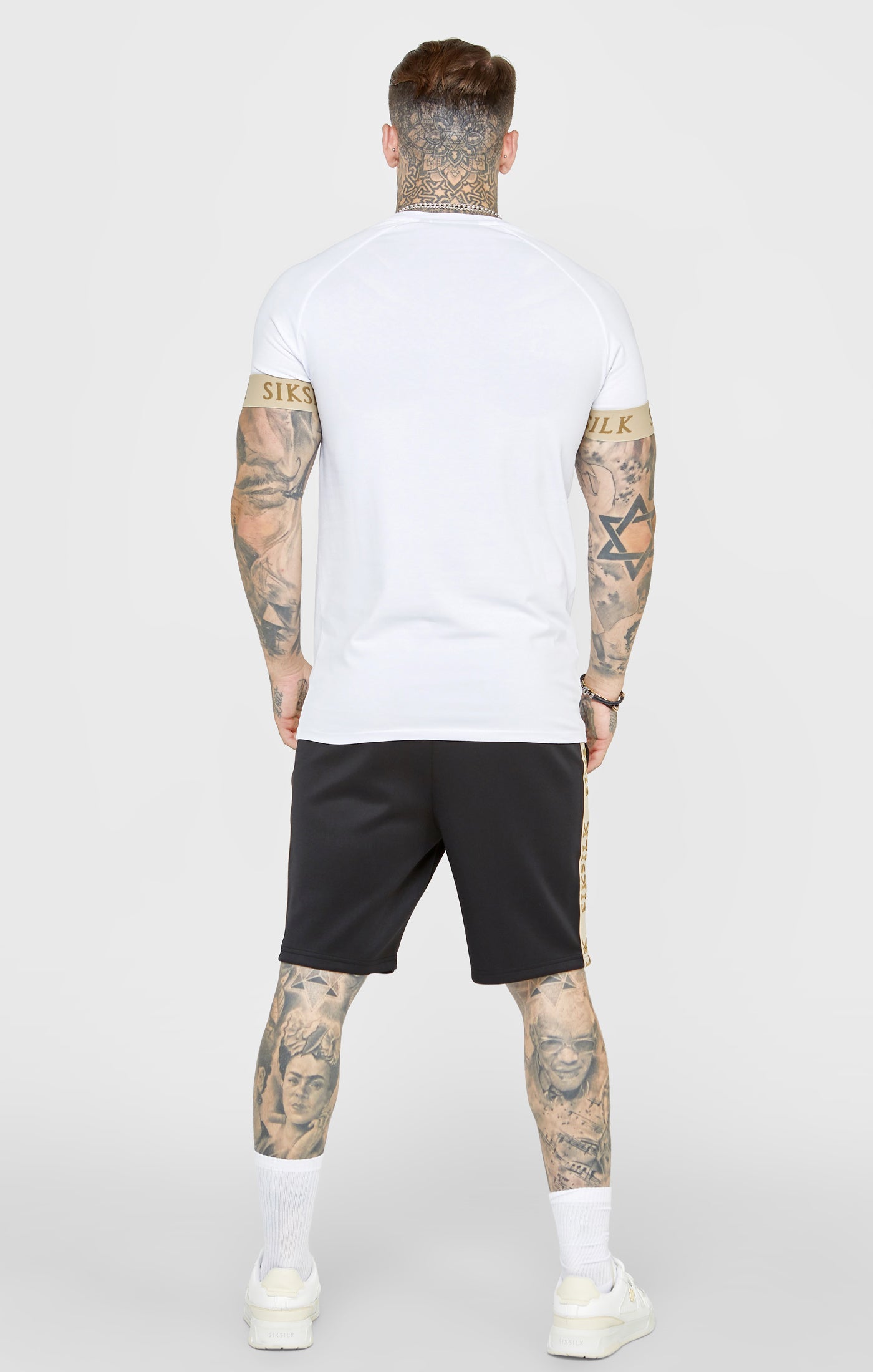 Maglietta Crest con polsini elasticizzati in bianco Magliette SikSilk   