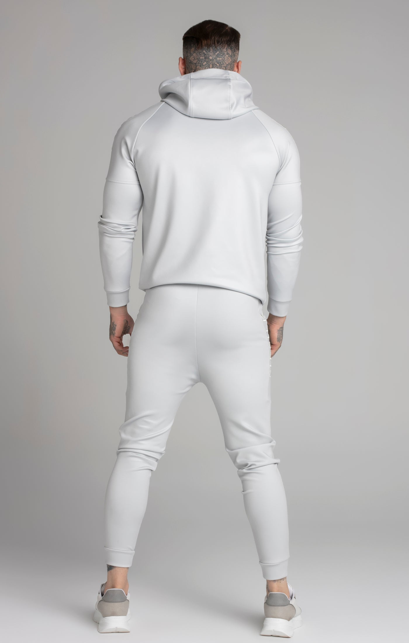 Pantalone con pannello ricamato in grigio Pantaloni SikSilk   