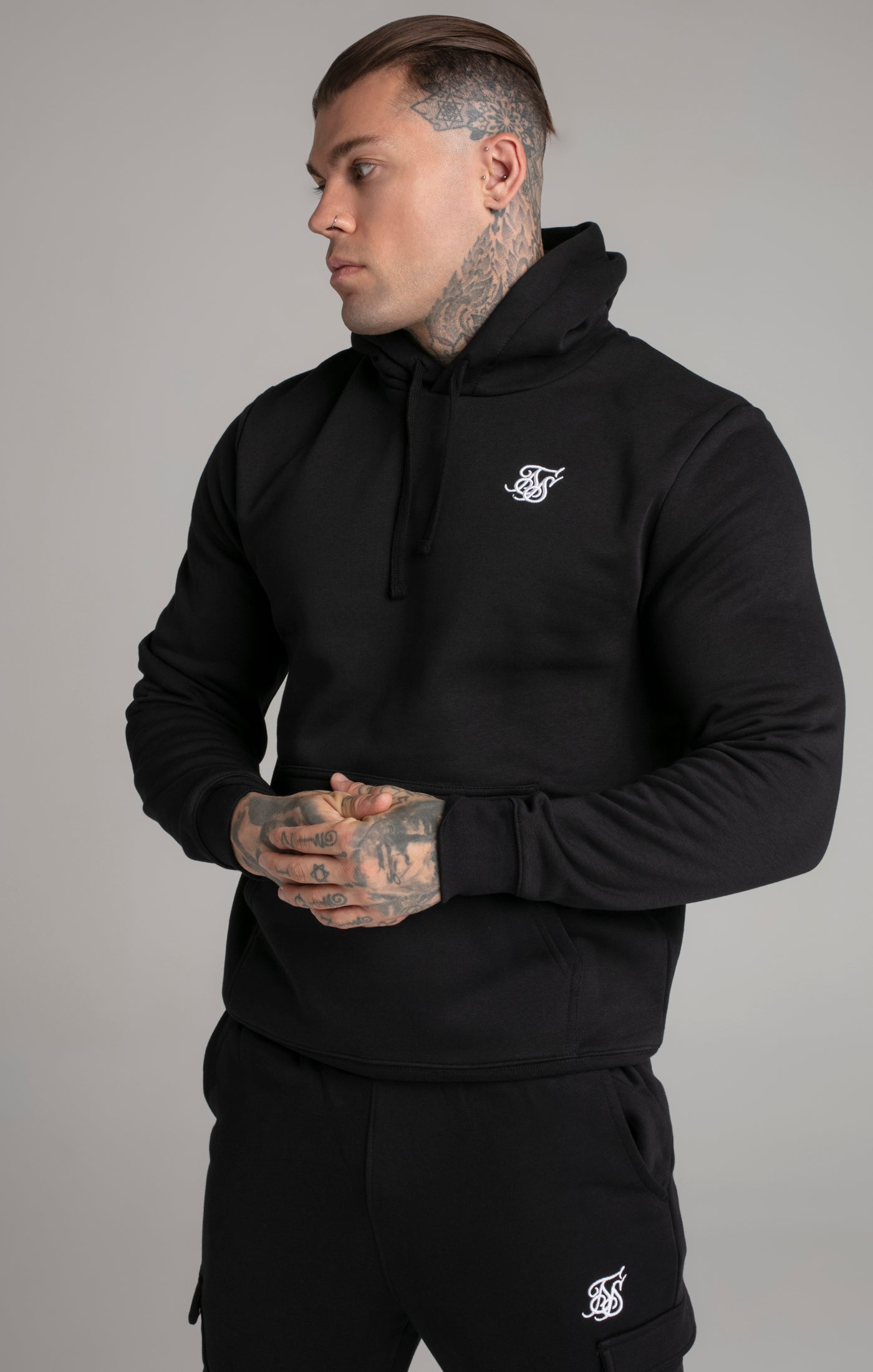 Felpa con cappuccio Essential Overhead in nero SikSilk   