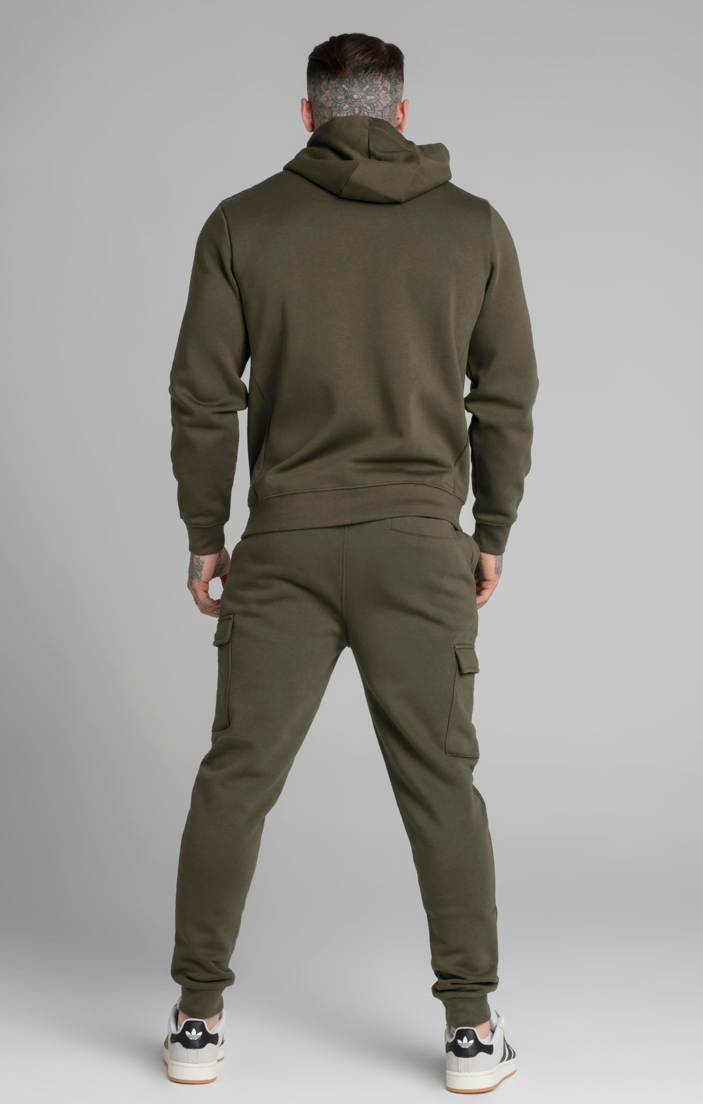 Pantaloni essenziali Cargo Jogger in Khaki SikSilk   