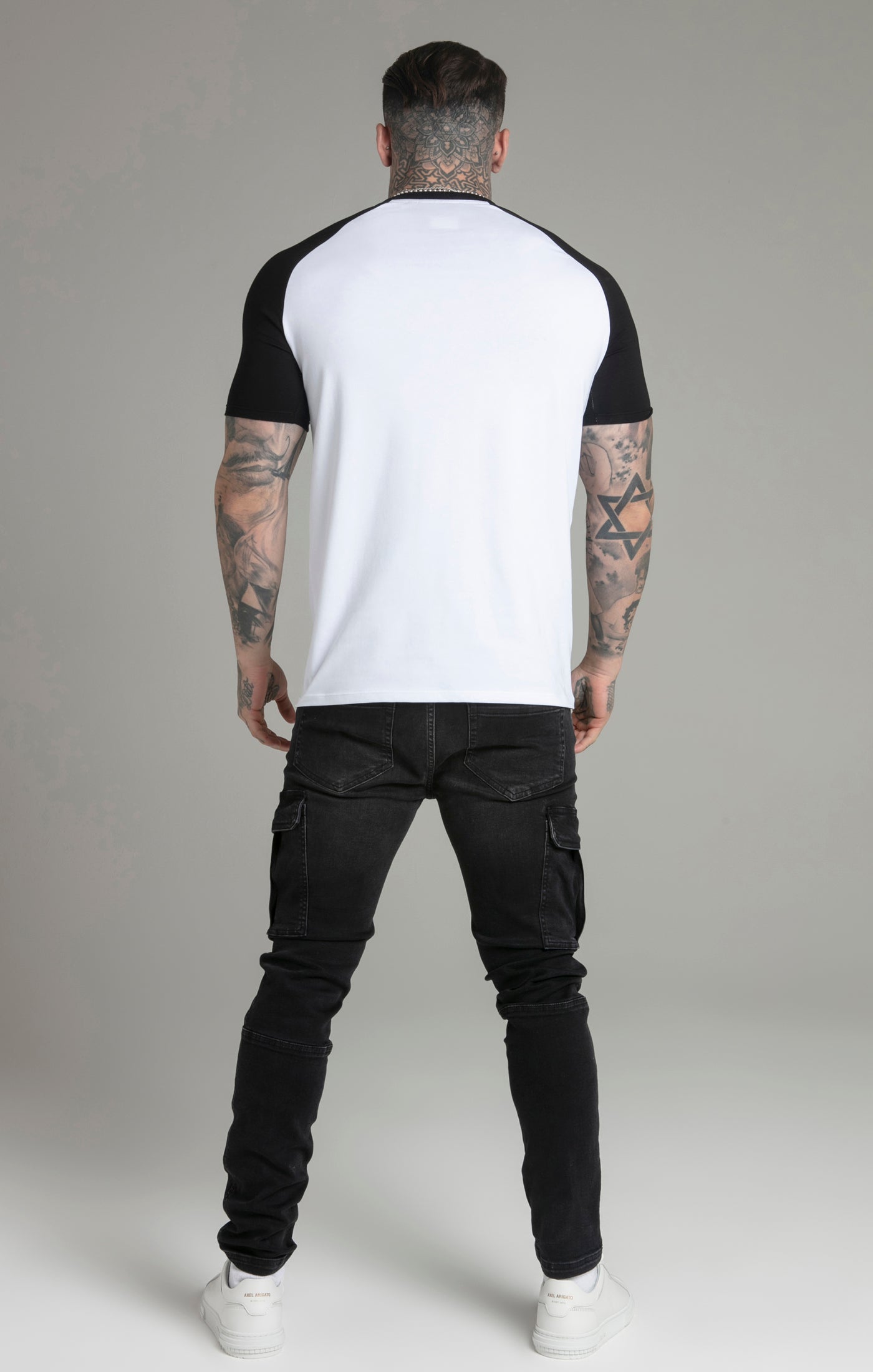 Maglietta Raglan in Bianco/Nero Magliette SikSilk   