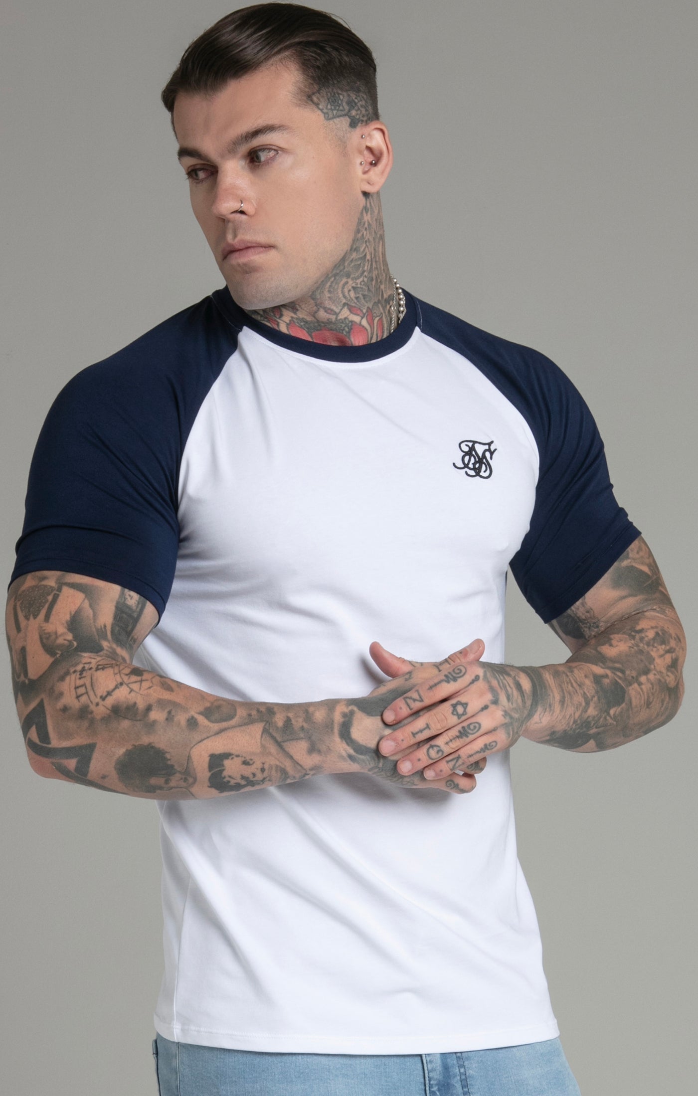 Maglietta Raglan in Bianco/Navy Magliette SikSilk   