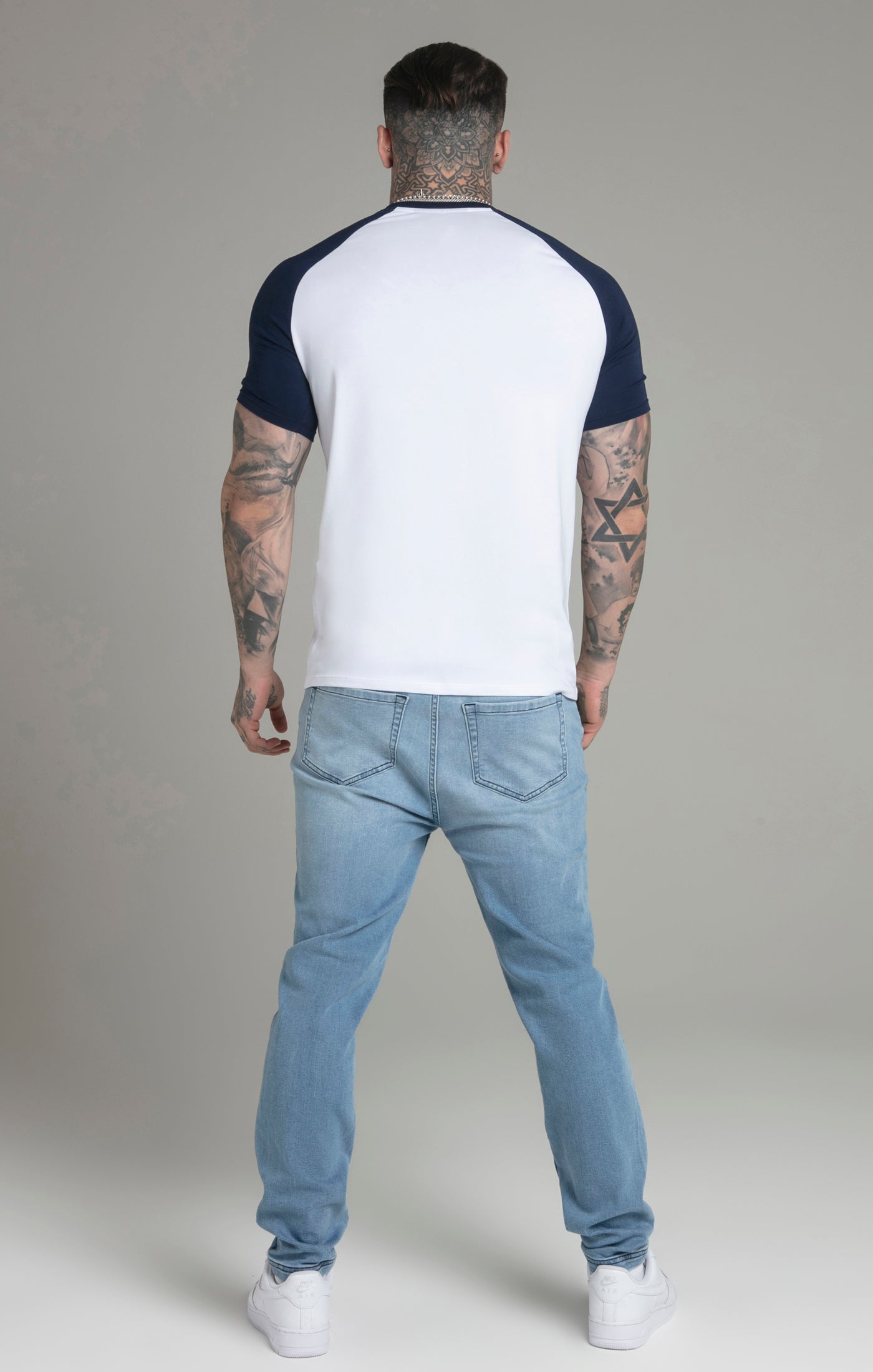 Maglietta Raglan in Bianco/Navy Magliette SikSilk   