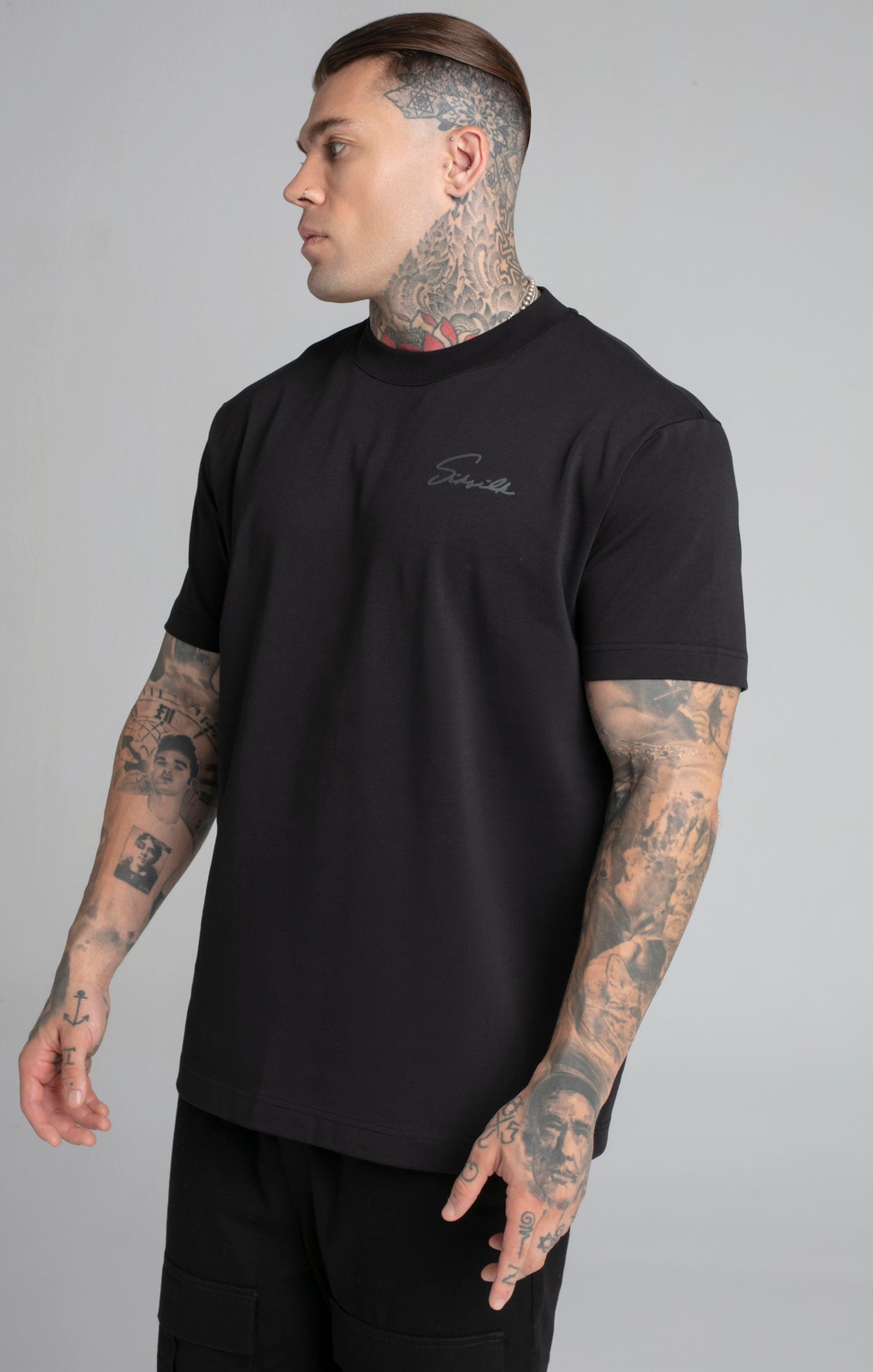 Maglietta Script in Nero Magliette SikSilk   