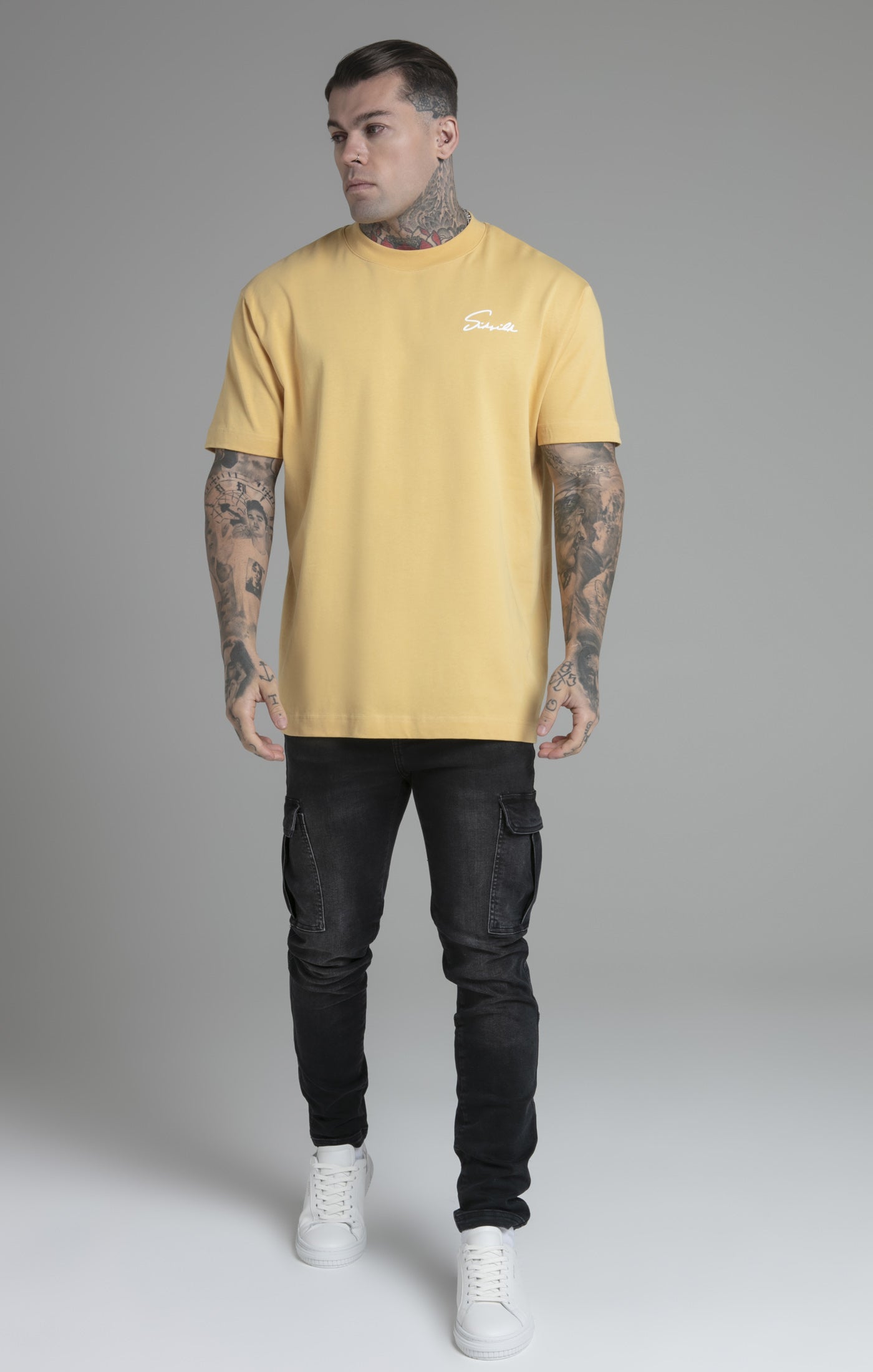 Maglietta Script in giallo Magliette SikSilk   