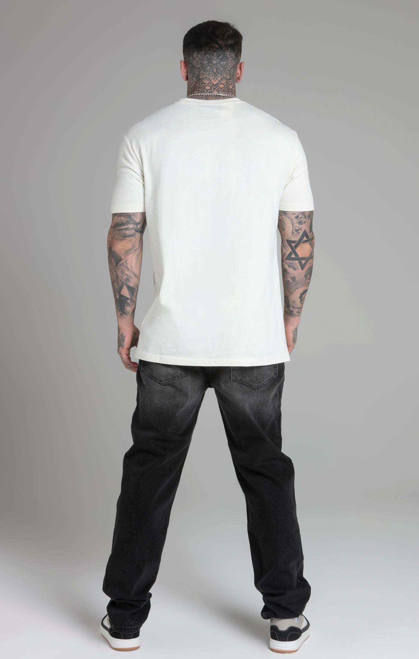 T-shirt dal taglio rilassato in ecru T-shirt SikSilk   