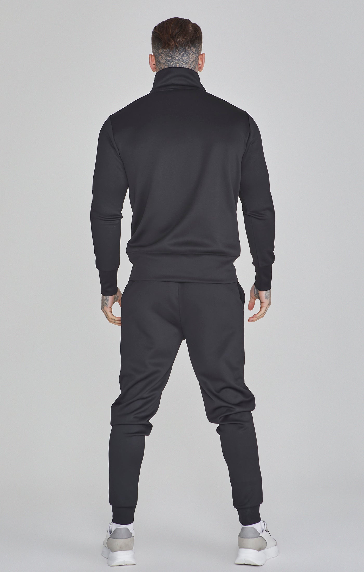 Essentials Poly Track Top in nero Giacche da ginnastica SikSilk   