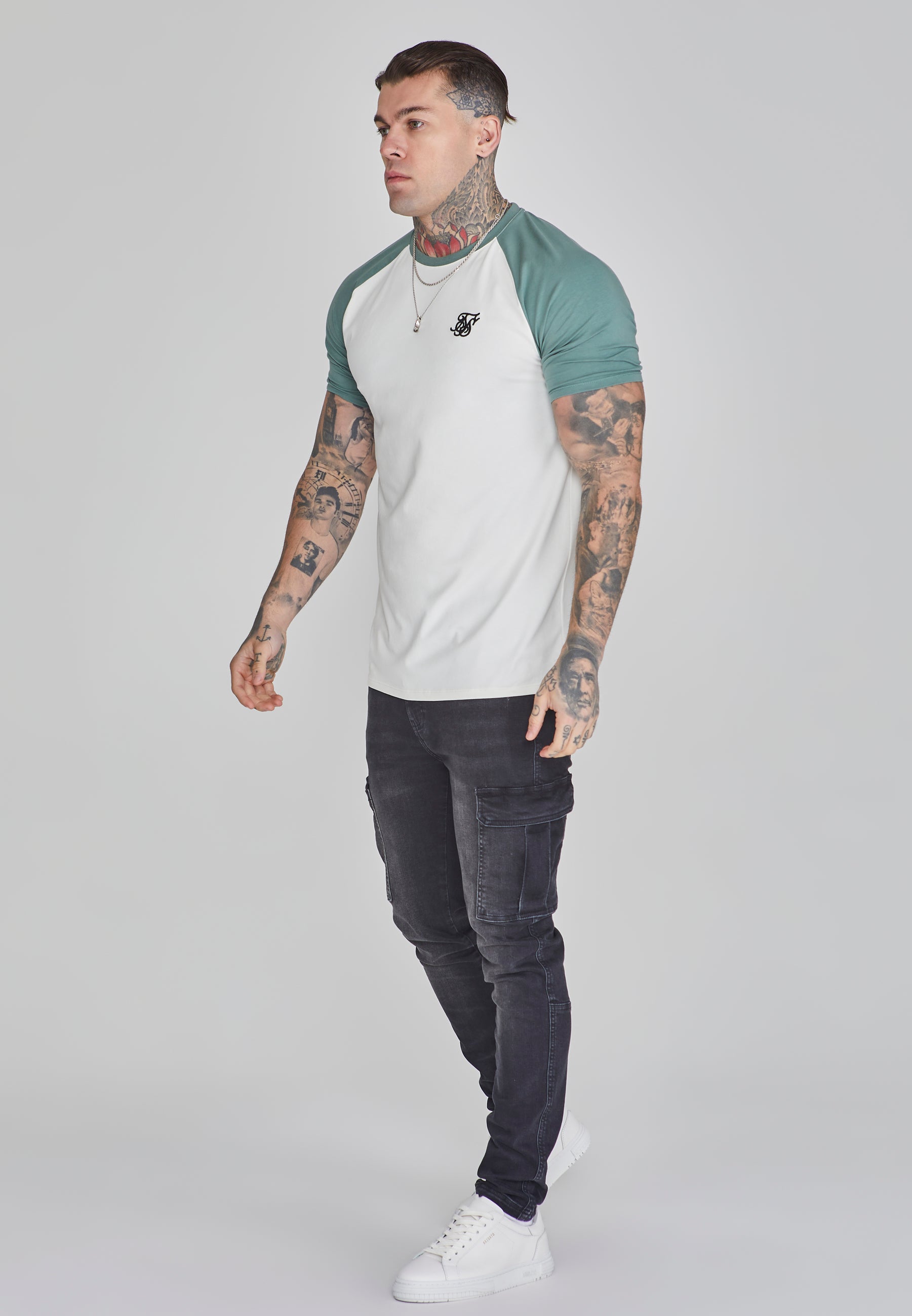 Maglietta raglan in ecru/verde T-shirt SikSilk   