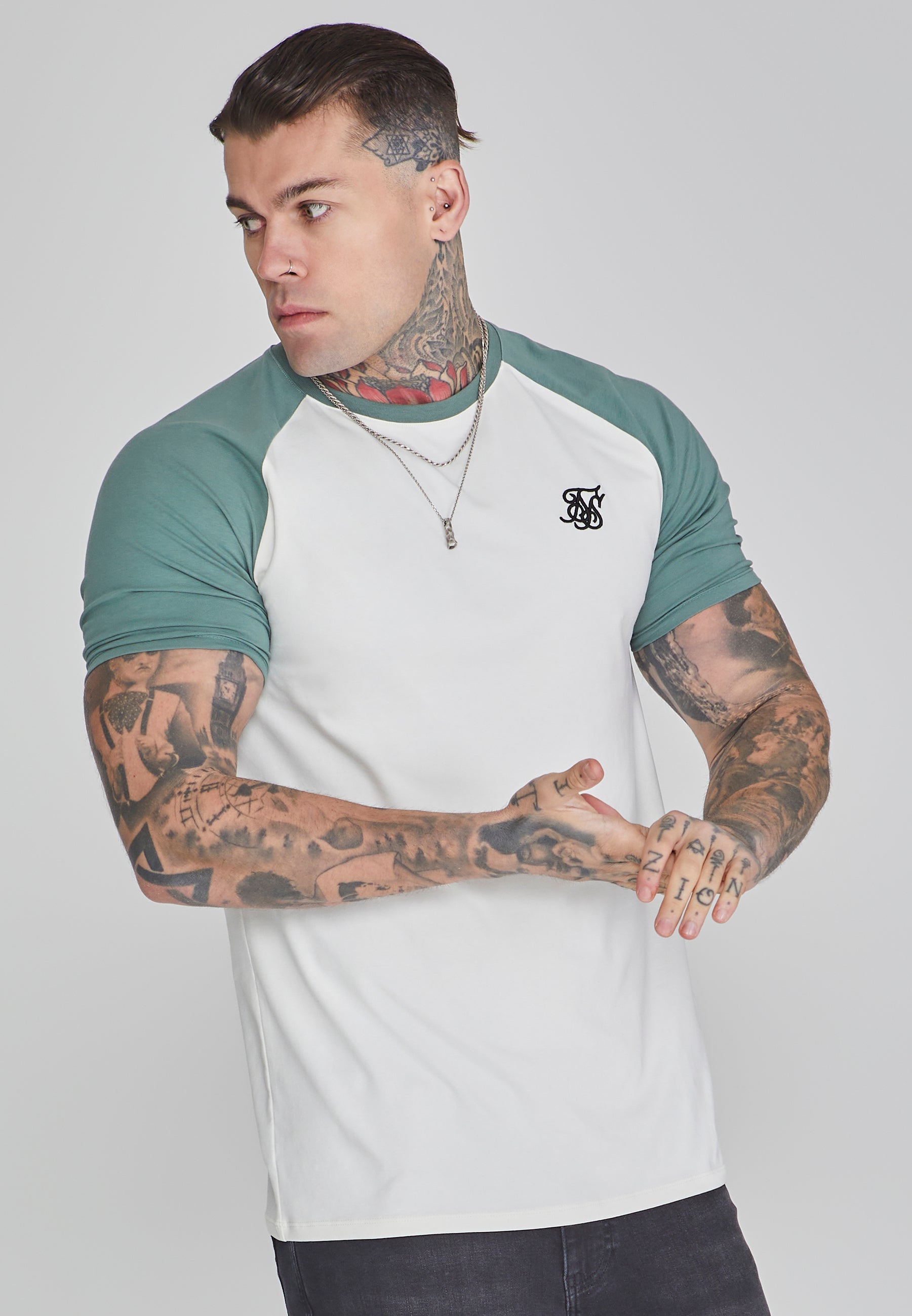 Maglietta raglan in ecru/verde T-shirt SikSilk   