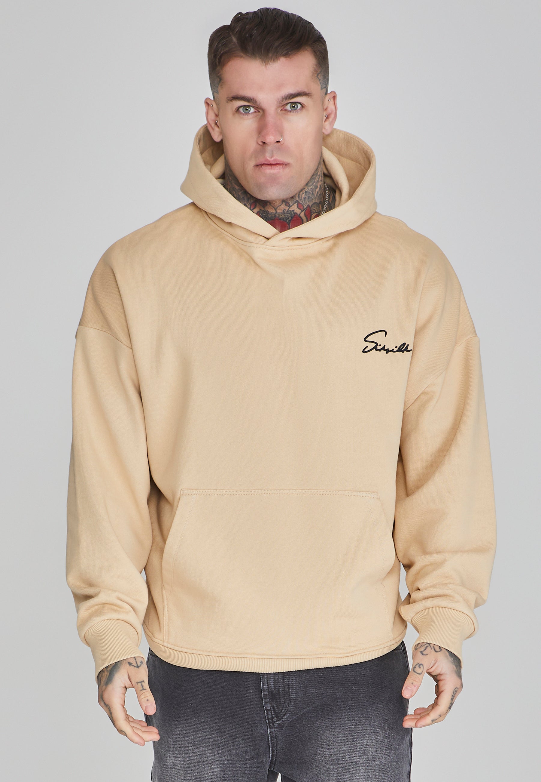 Felpa con cappuccio Script in beige Felpa con cappuccio SikSilk   