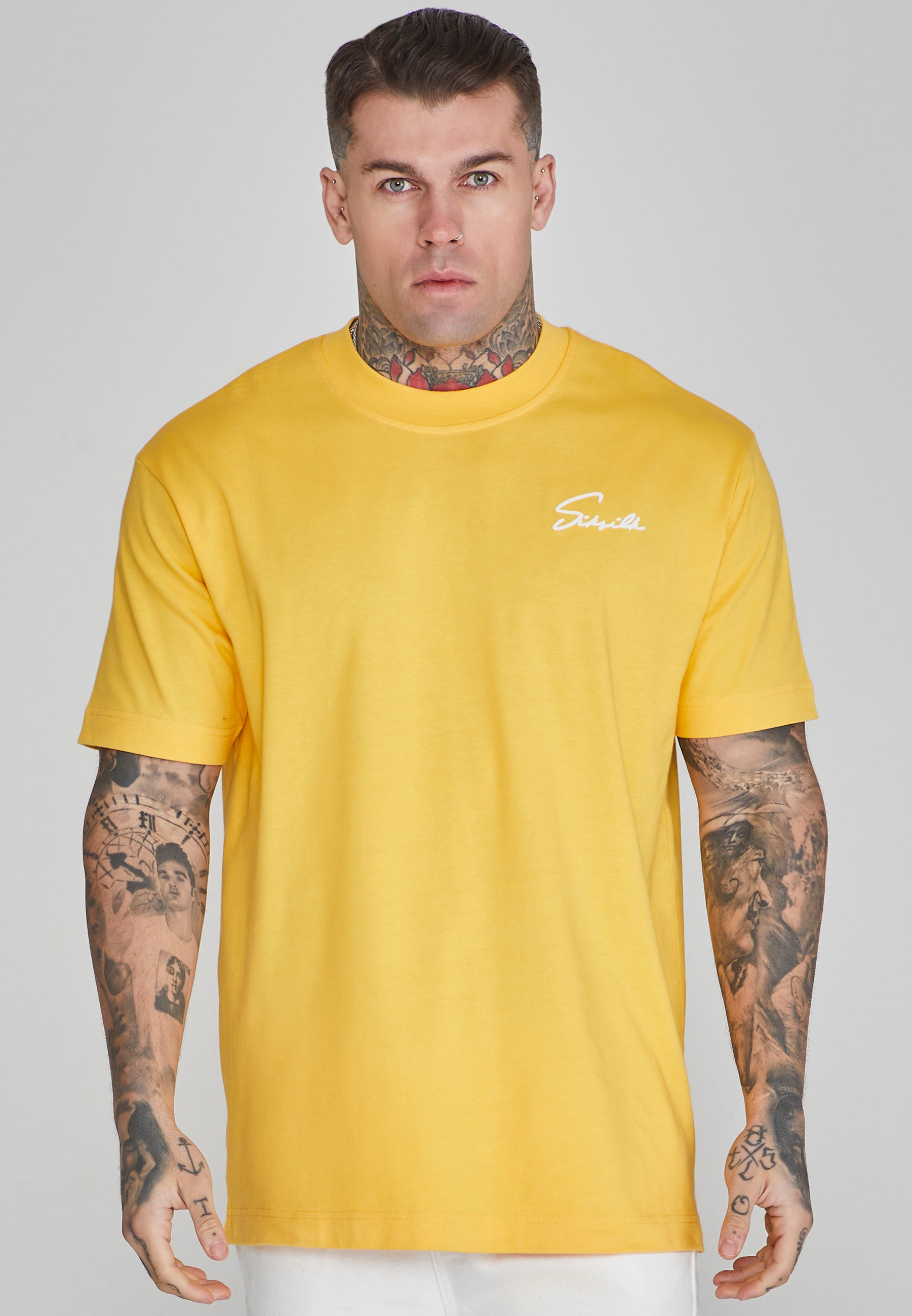 Maglietta Script in giallo Magliette SikSilk   