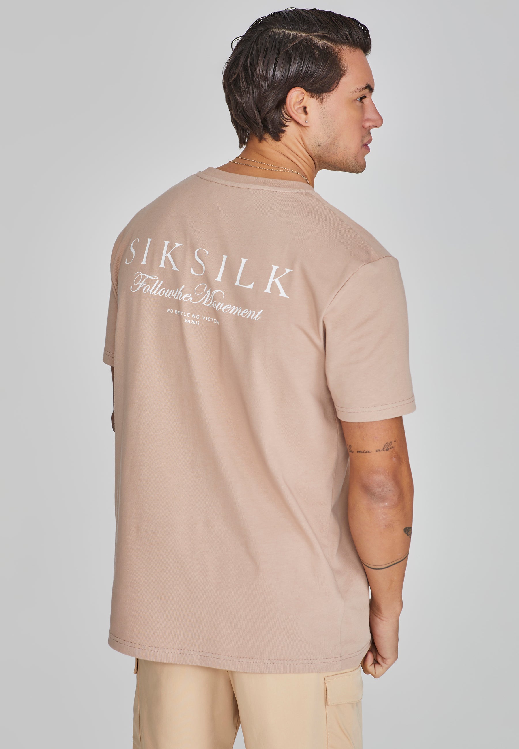 T-shirt grafica in beige T-shirt SikSilk   