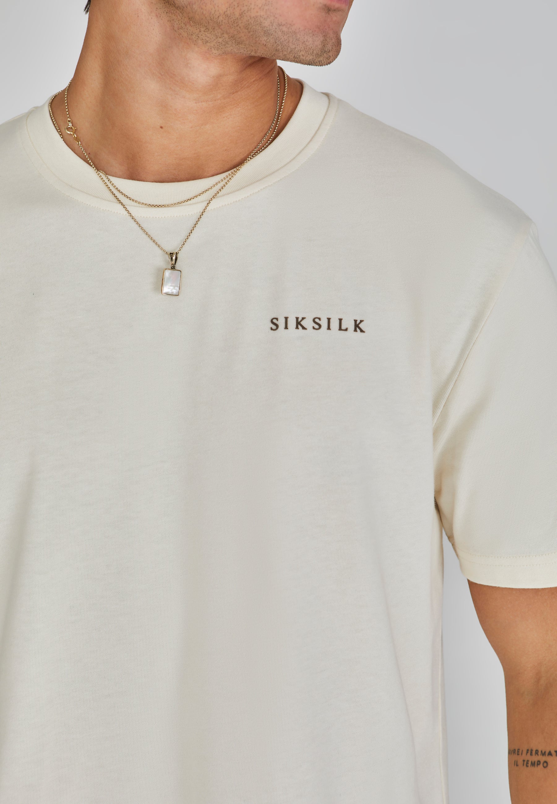 Maglietta grafica in ecru T-shirt SikSilk   