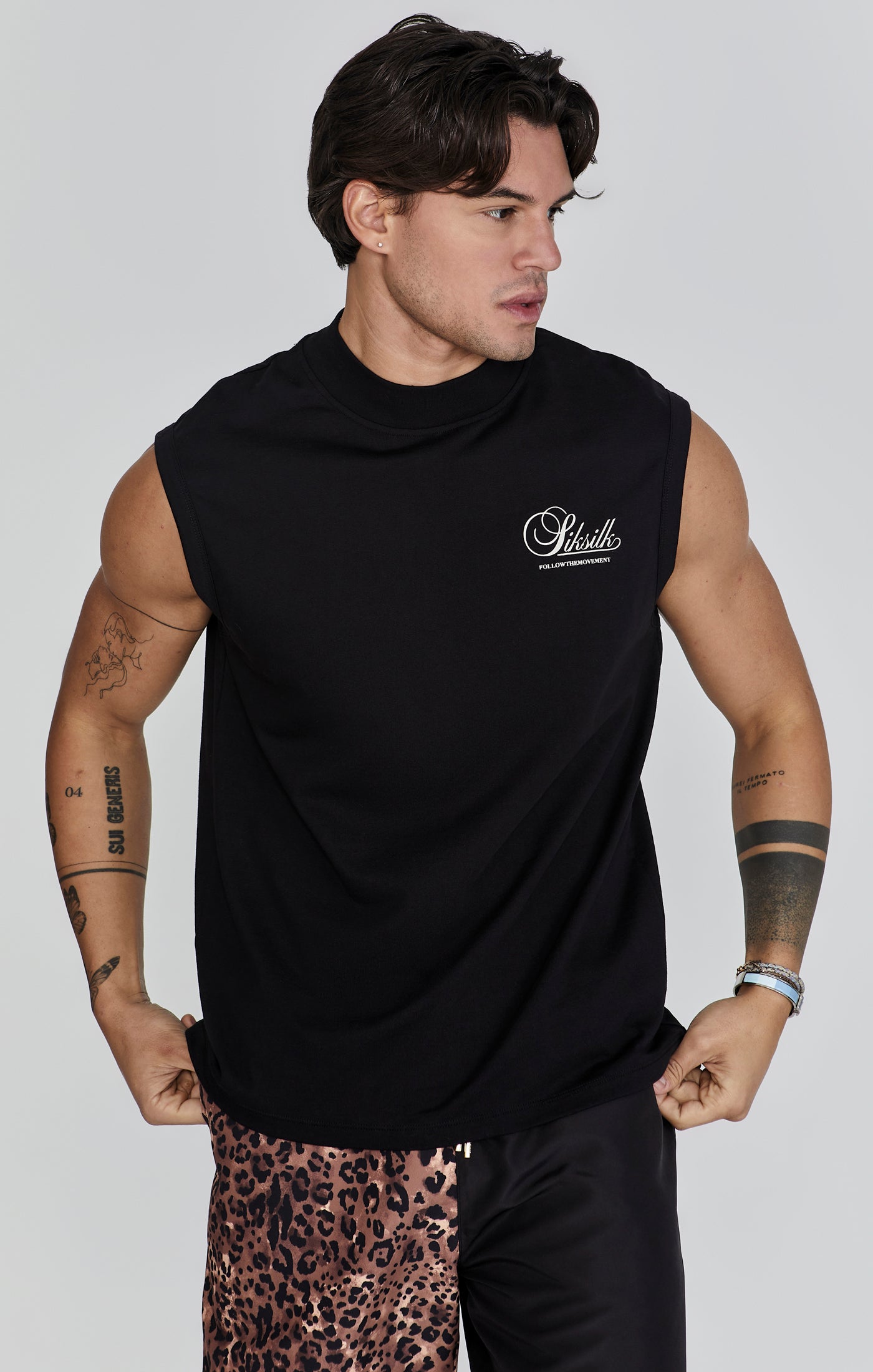 Maglietta senza maniche in nero Top SikSilk   