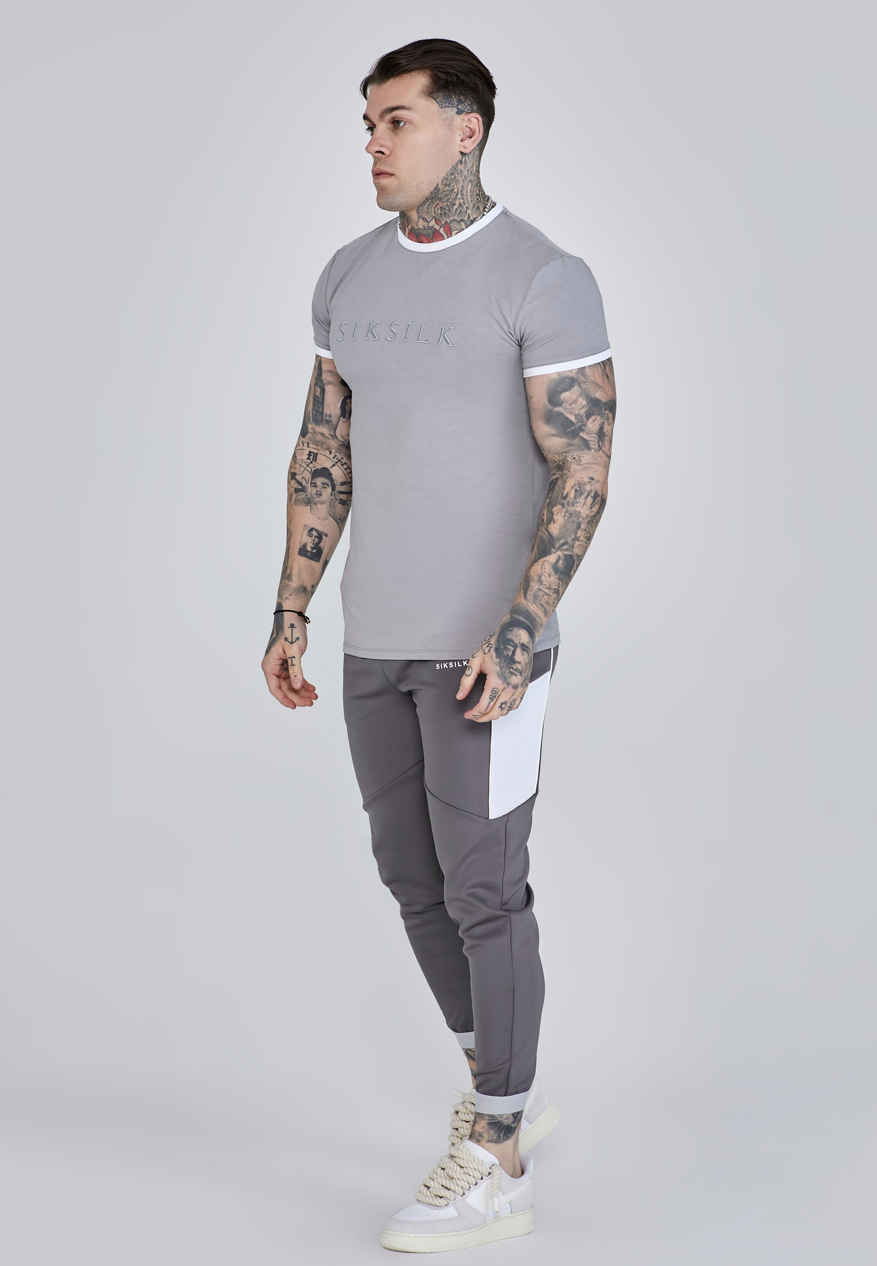 Maglietta Ringer in grigio Magliette SikSilk   