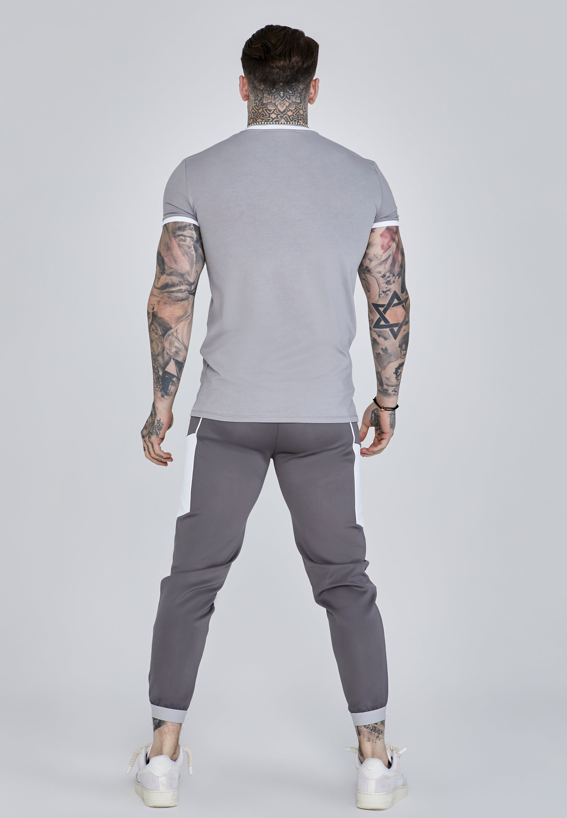 Maglietta Ringer in grigio Magliette SikSilk   