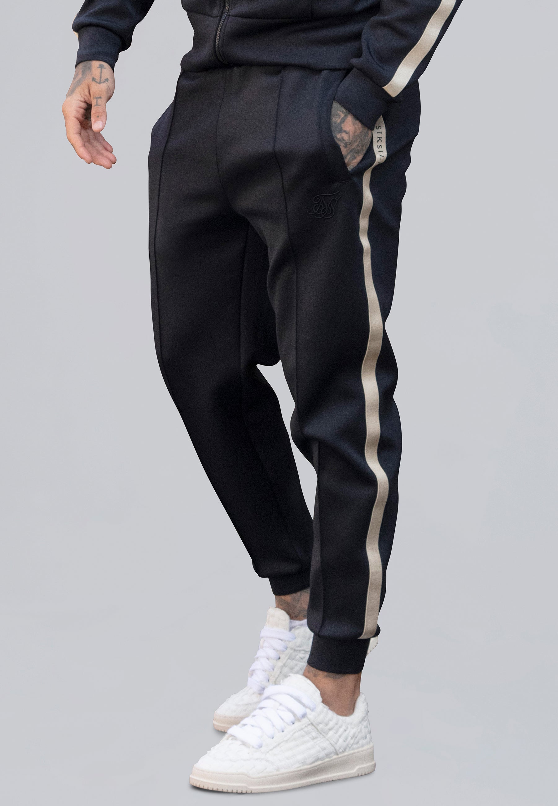 Joggers eleganti in pantaloni neri SikSilk   