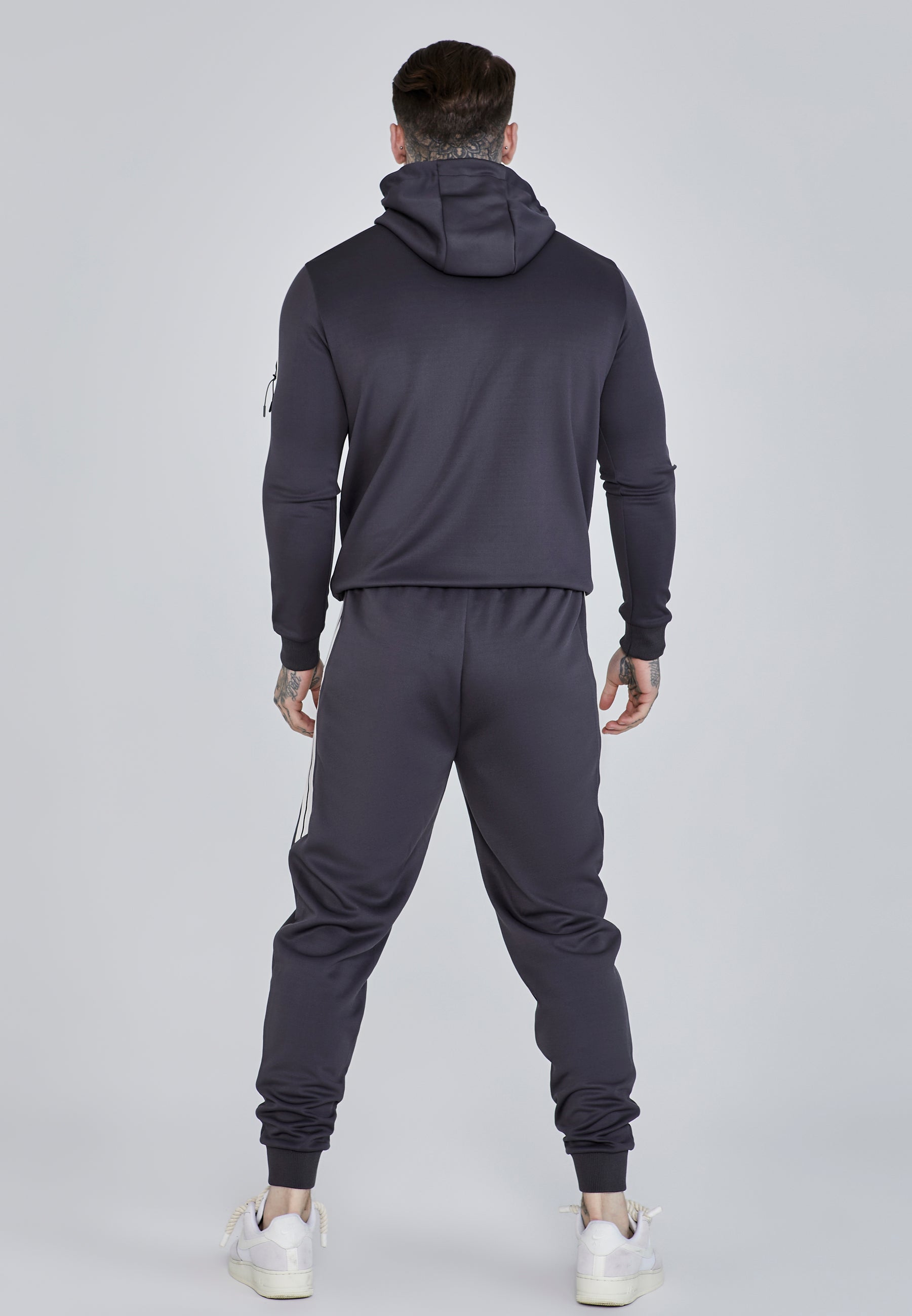 Joggers dal taglio rilassato in pantaloni grigi SikSilk   