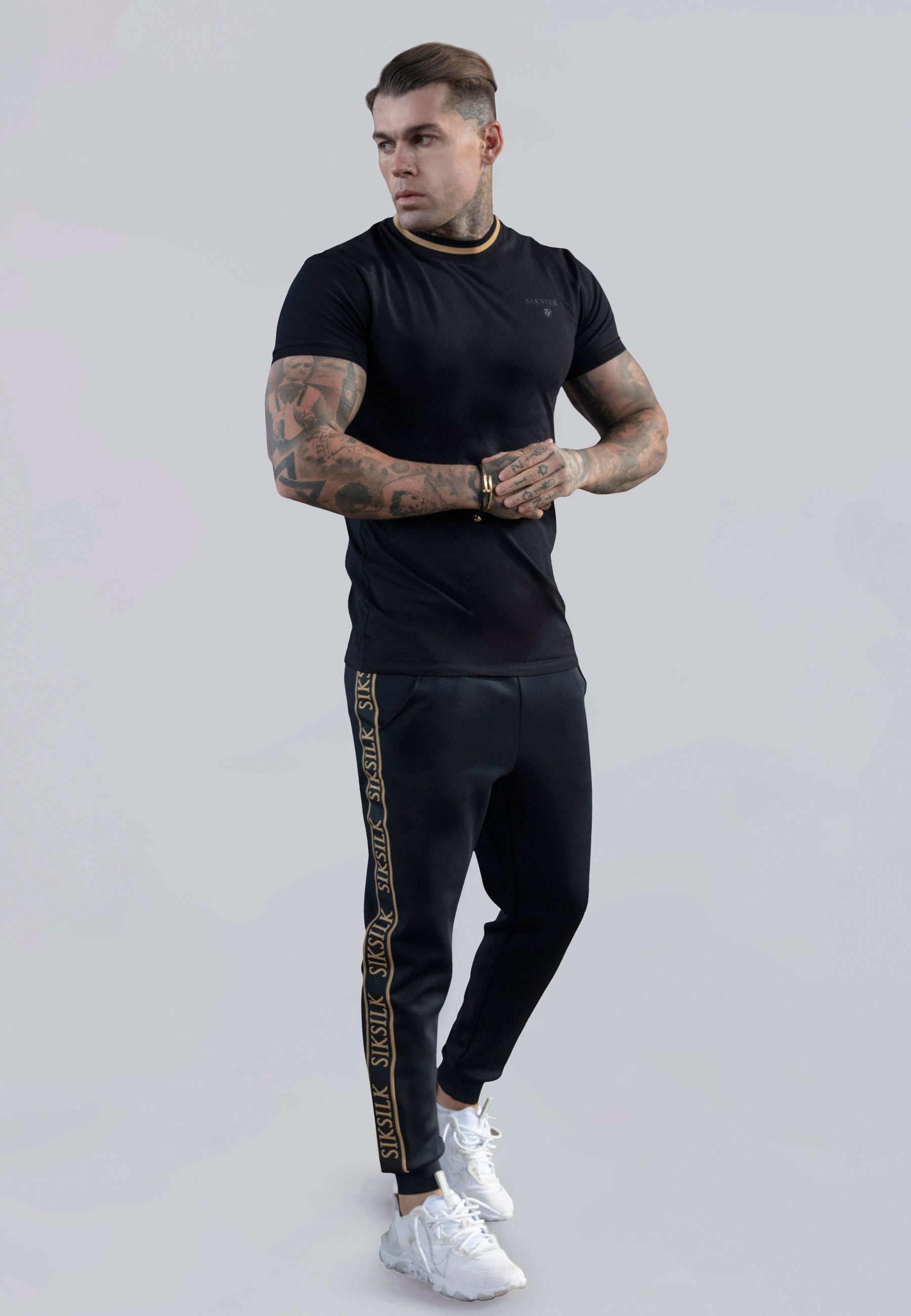 Maglietta Muscle Fit in nero Magliette SikSilk   