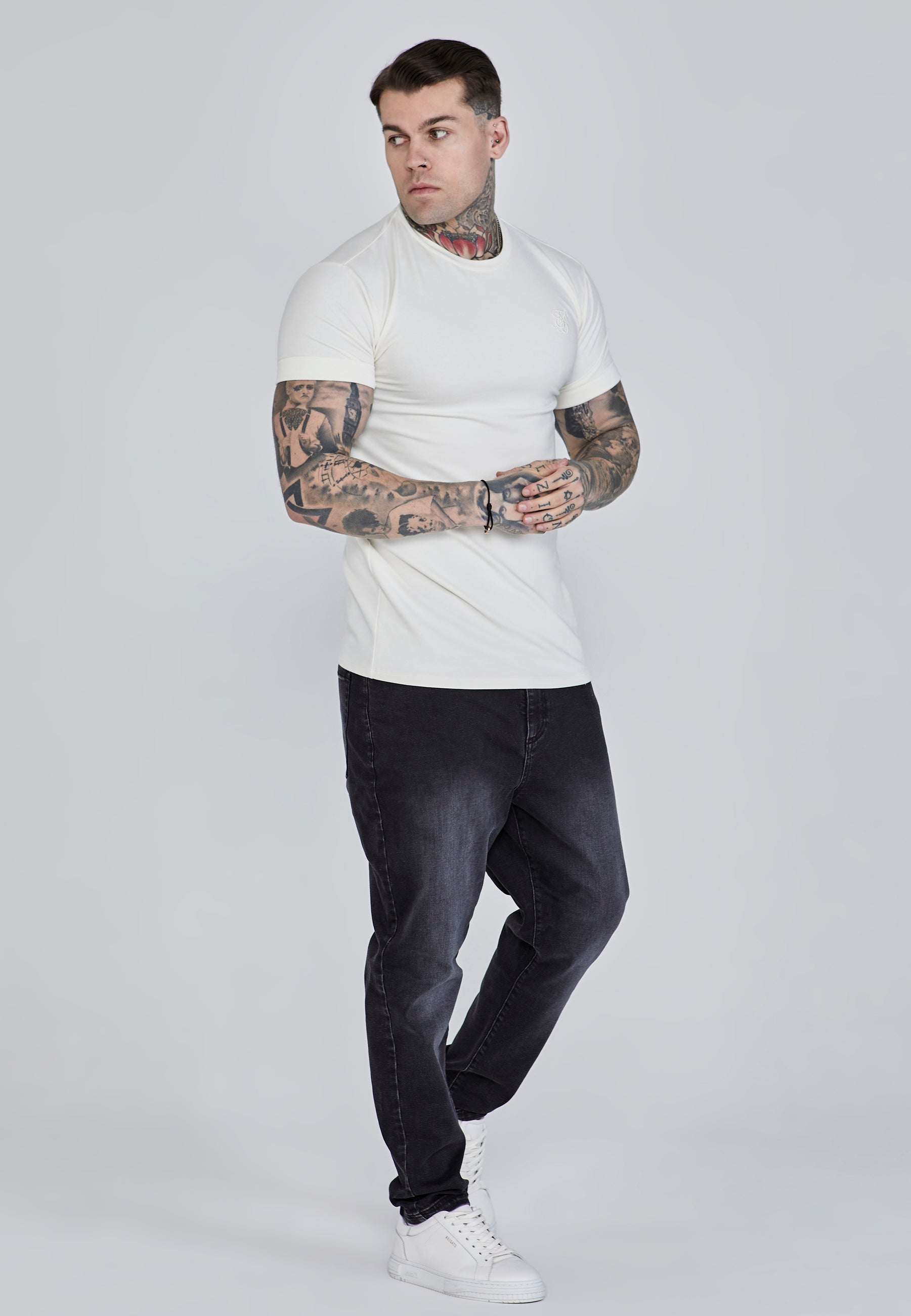 Maglietta con maniche arrotolate in ecru Magliette SikSilk   