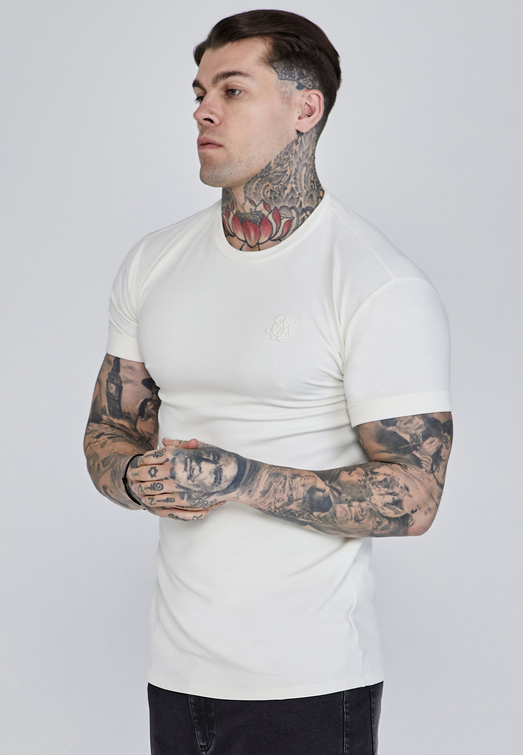 Maglietta con maniche arrotolate in ecru Magliette SikSilk   