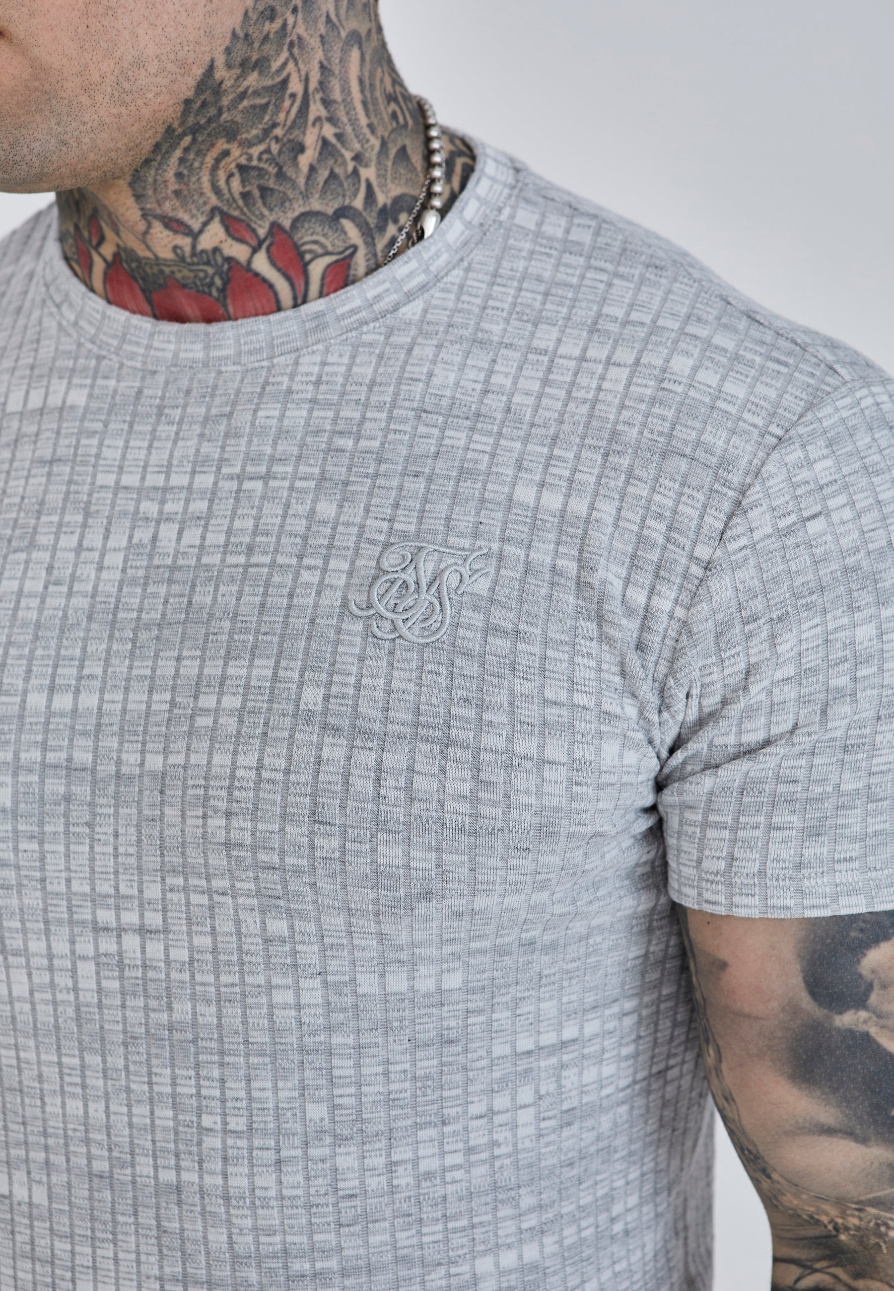 Maglietta a coste in grigio chiaro T-Shirt SikSilk   