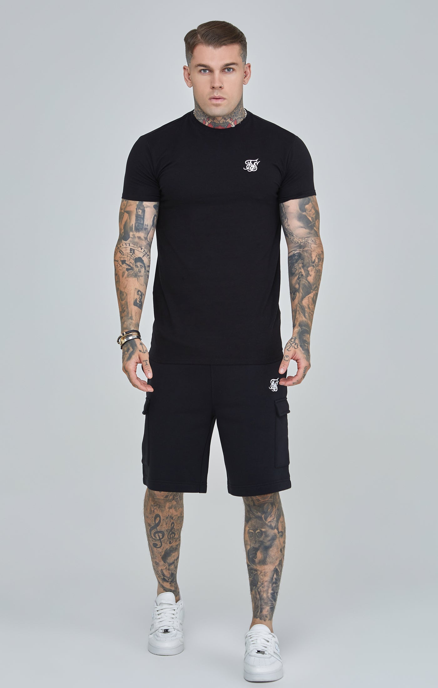 Maglietta Essentials in Nero Magliette SikSilk   