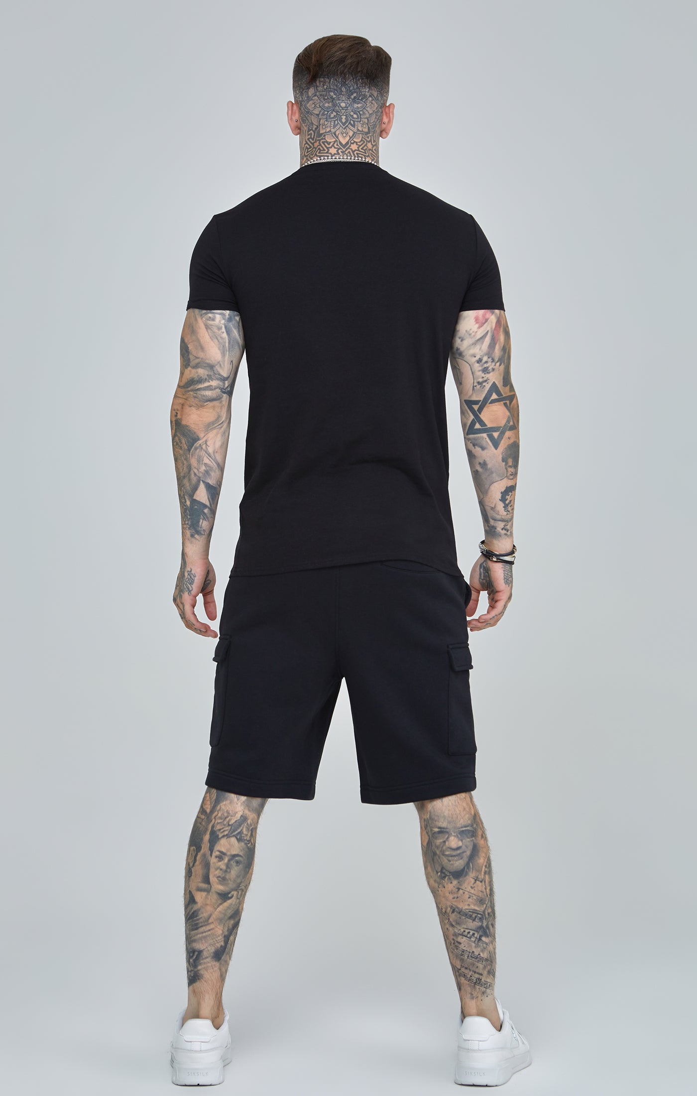 Maglietta Essentials in Nero Magliette SikSilk   