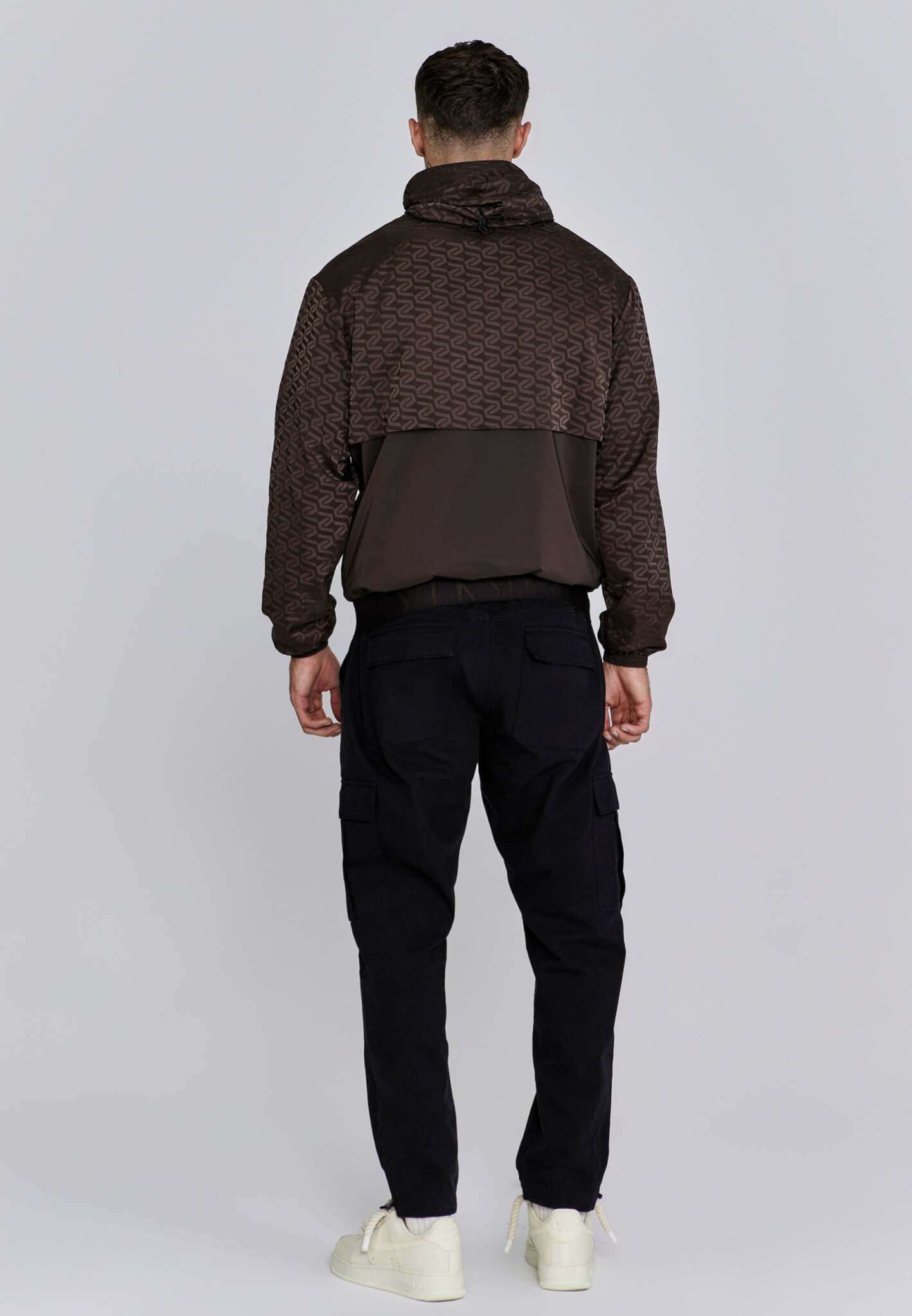 Giacca a vento Aop in marrone Giacche SikSilk