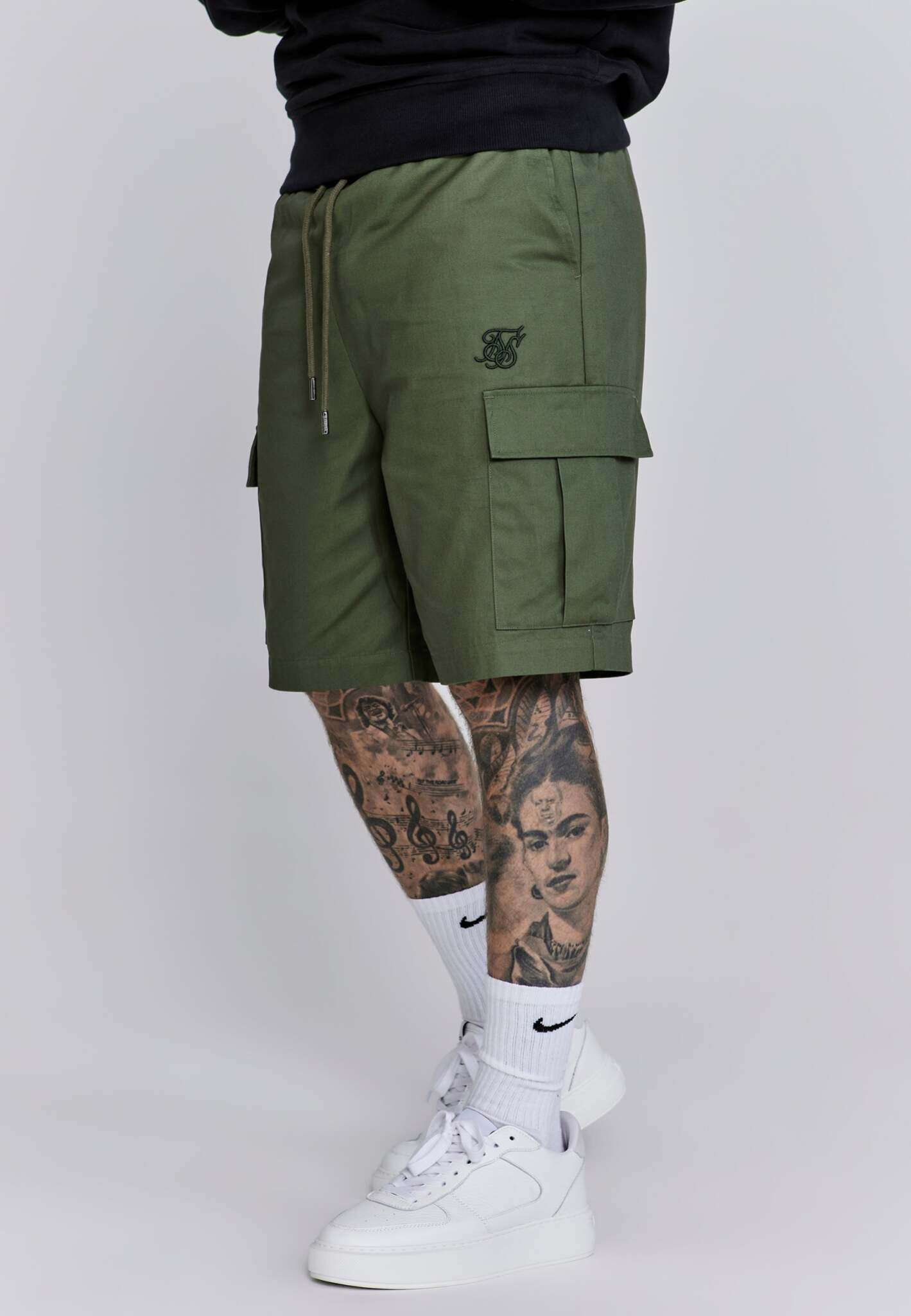 Pantaloncini Cargo in verde SikSilk