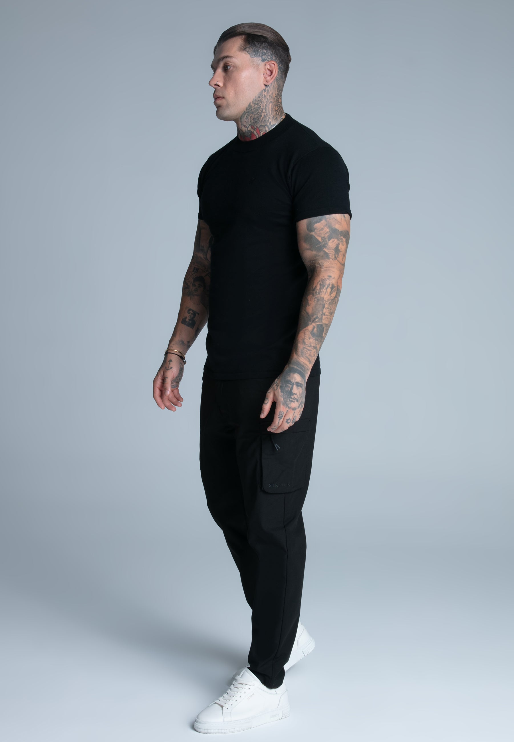 Maglietta Muscle Fit in nero Magliette SikSilk