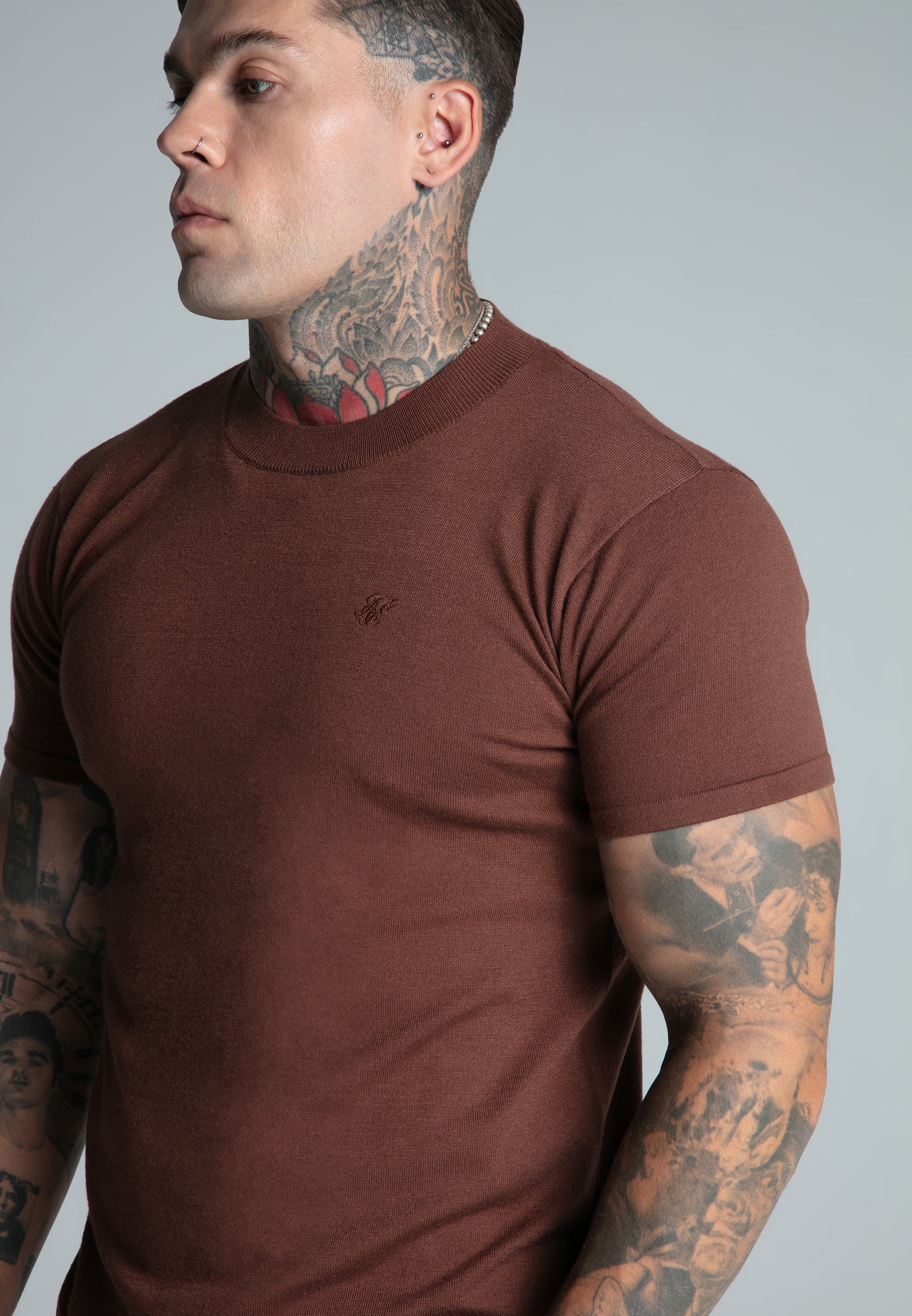 Maglietta Muscle Fit in marrone Magliette SikSilk