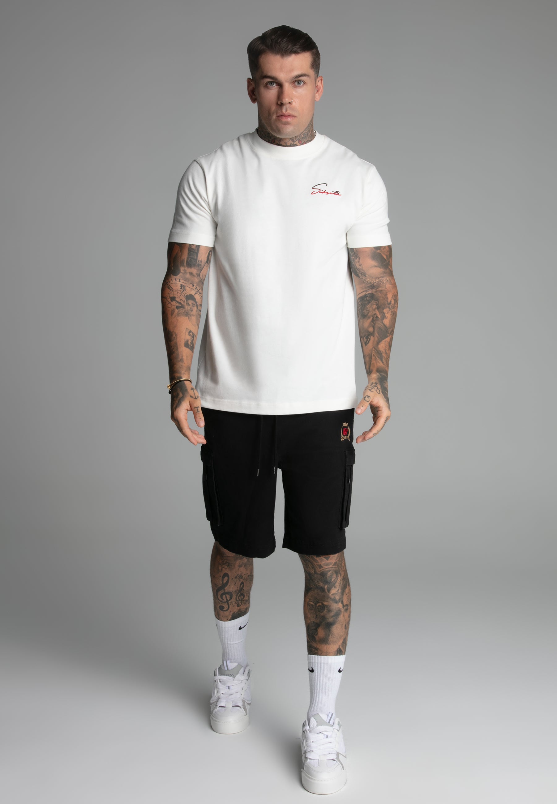 Pantaloncini Cargo in nero SikSilk