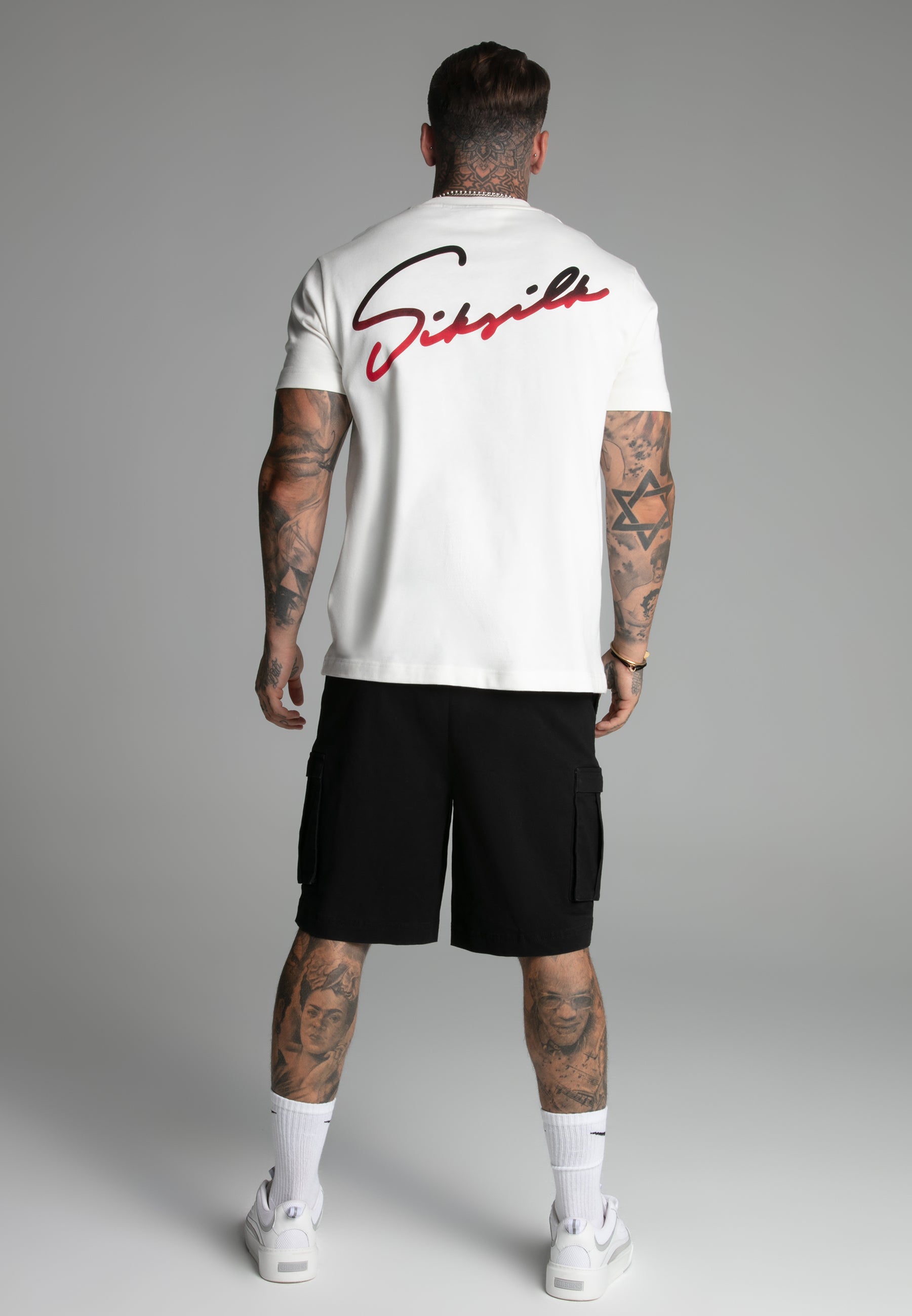 Pantaloncini Cargo in nero SikSilk