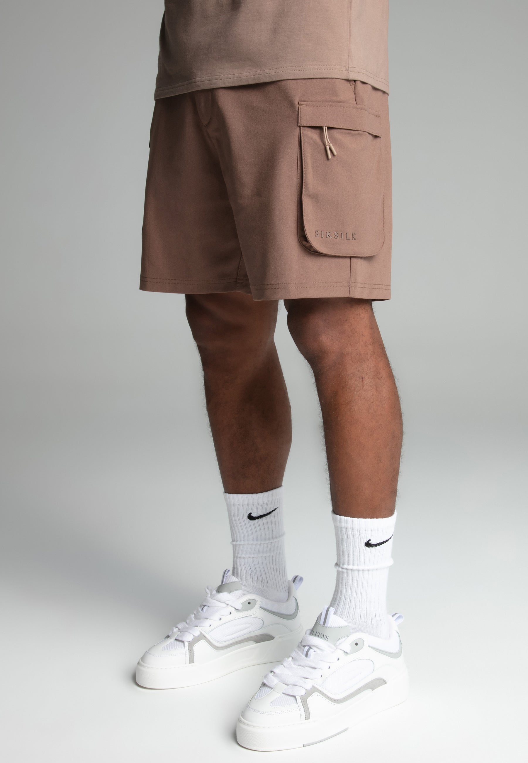 Pantaloncini Cargo eleganti in marrone SikSilk