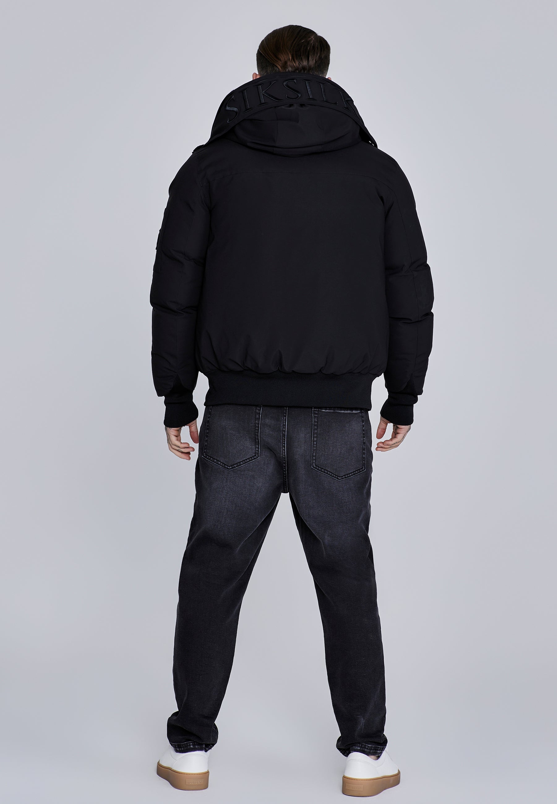 Giacca bomber con cappuccio in nero Giacche SikSilk