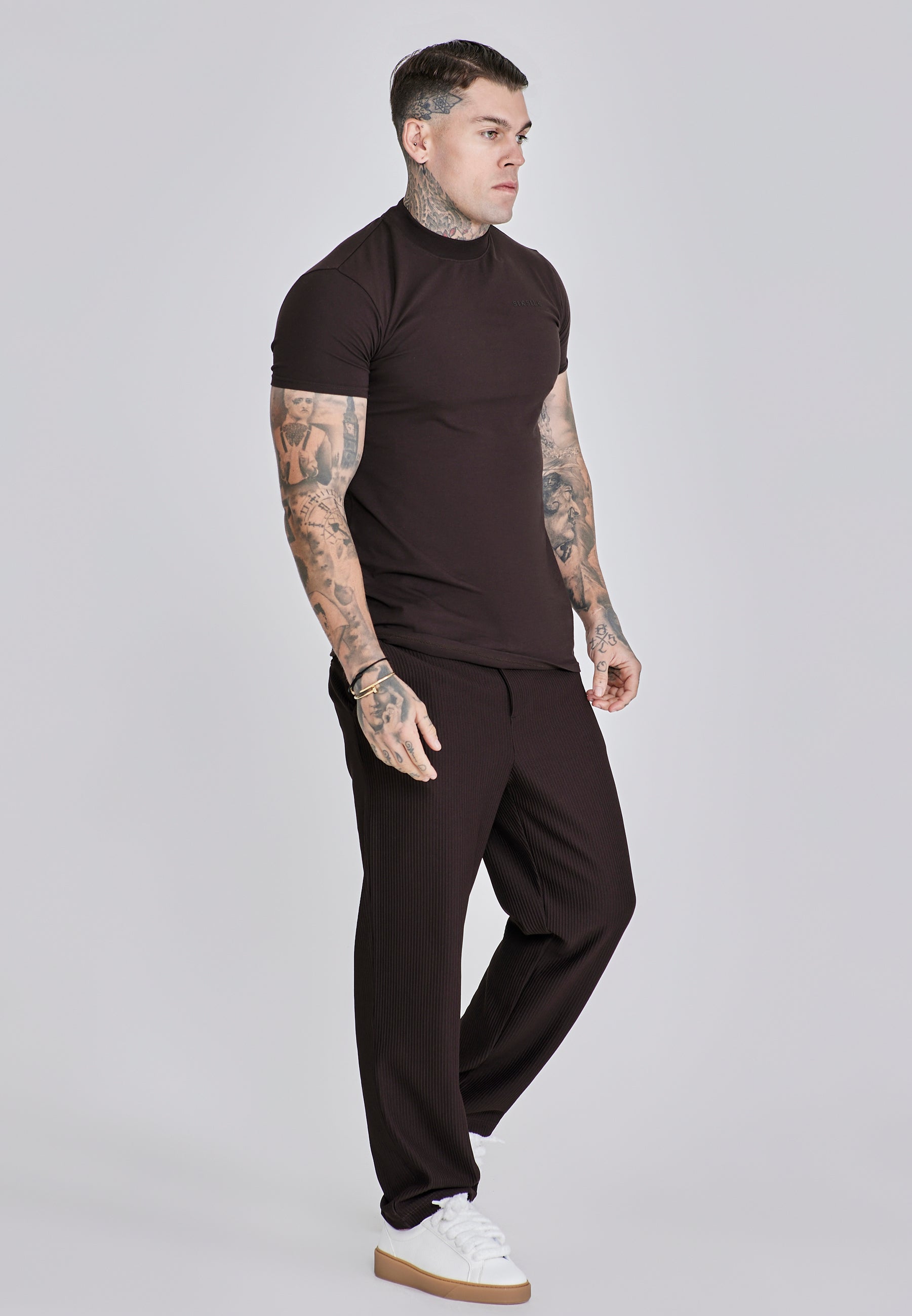 Maglietta Muscle Fit in marrone Magliette SikSilk