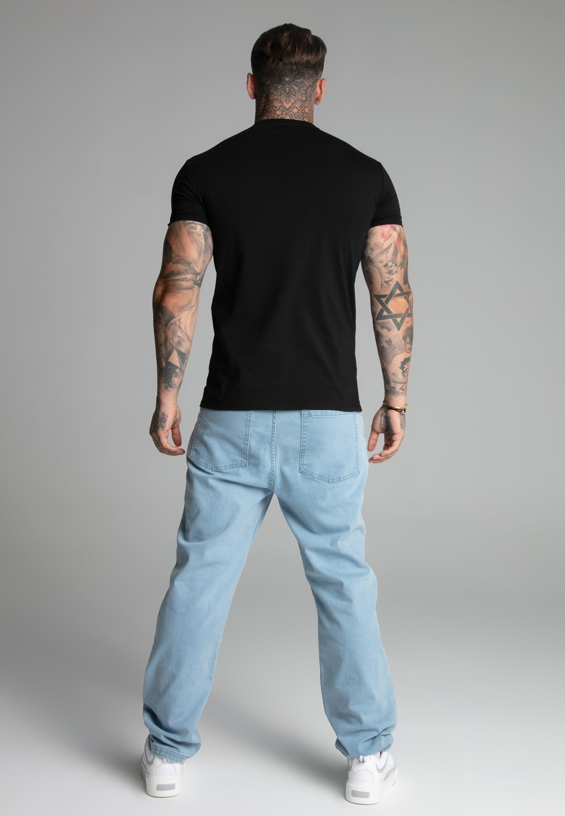 Maglietta Muscle Fit in nero Magliette SikSilk