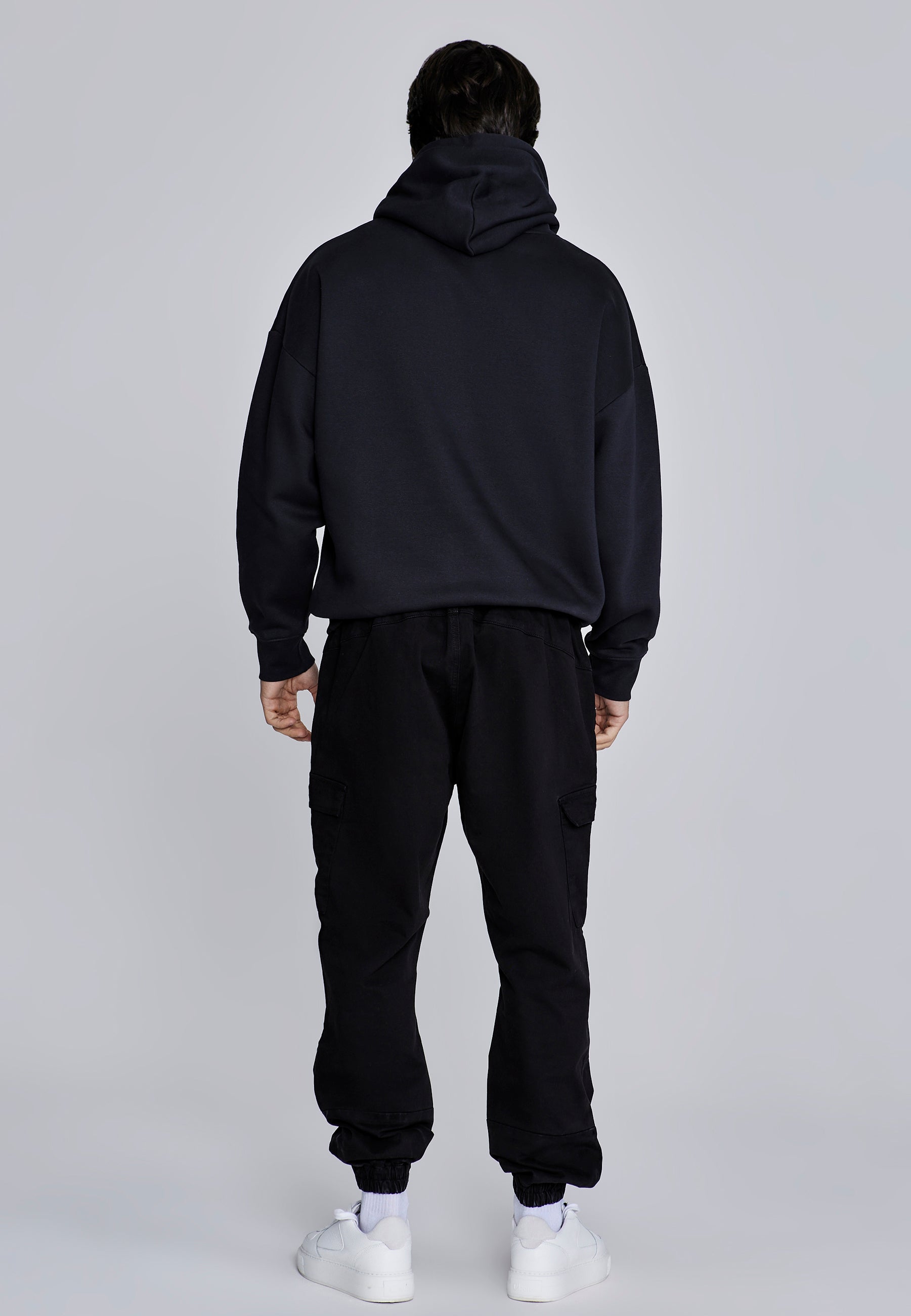 Pantaloni slim fit Cargos in nero SikSilk