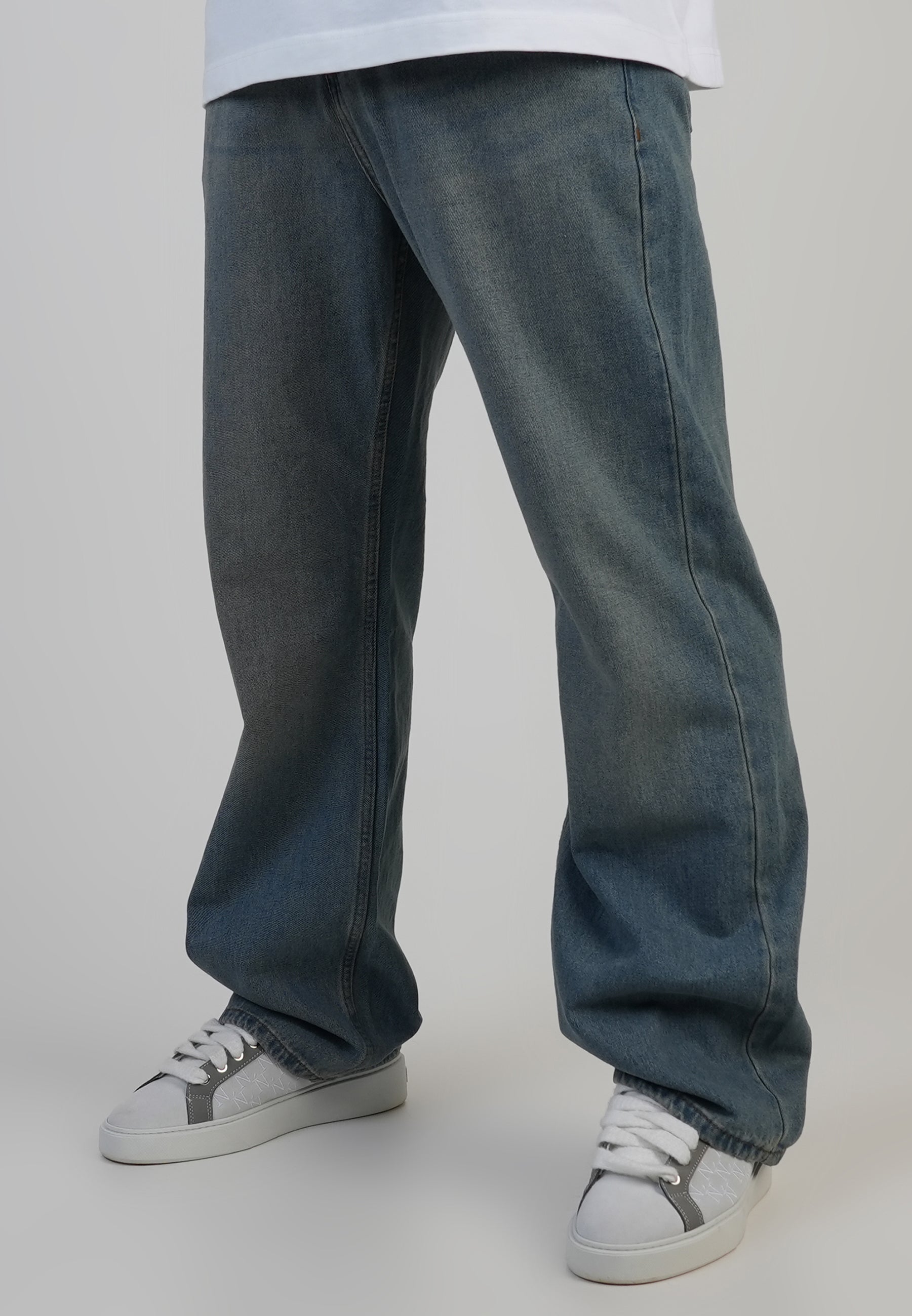 Jeans loose fit in blu vintage lavato SikSilk