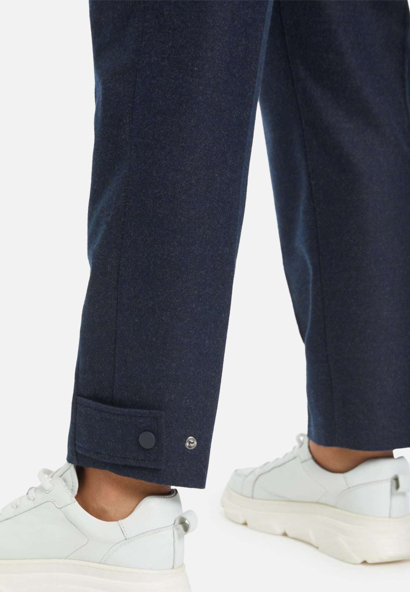 Pantaloni Brenk Loose Carrot Pant in Blueberry Tamaris   