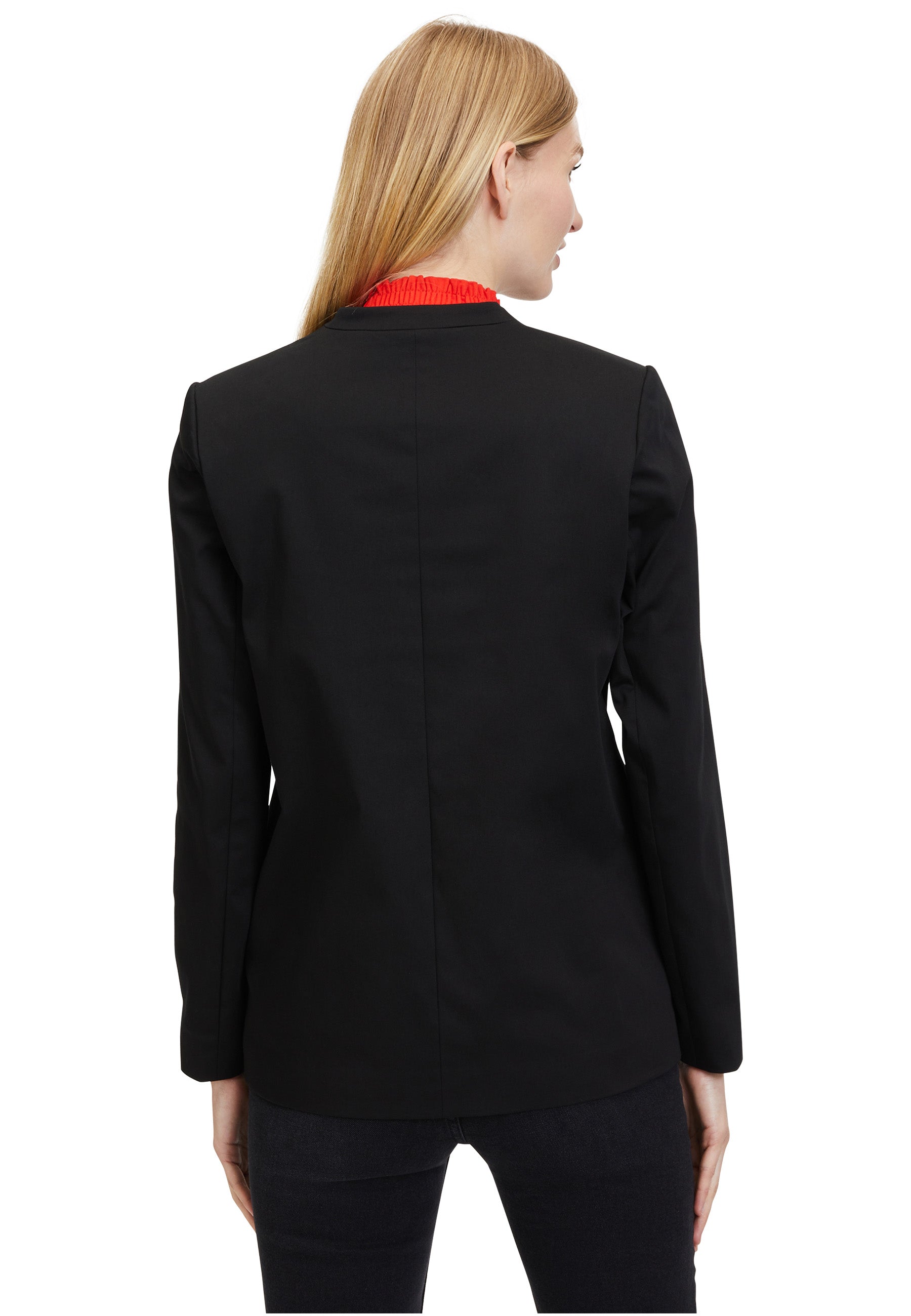 Capri in Black Beauty Jackets Tamaris   