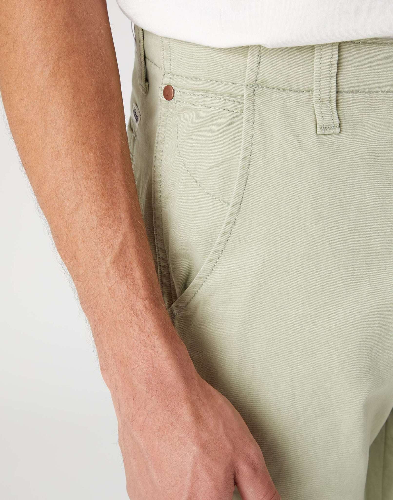 Pantaloni Casey Jones Chino in Tea Leaf Wrangler   